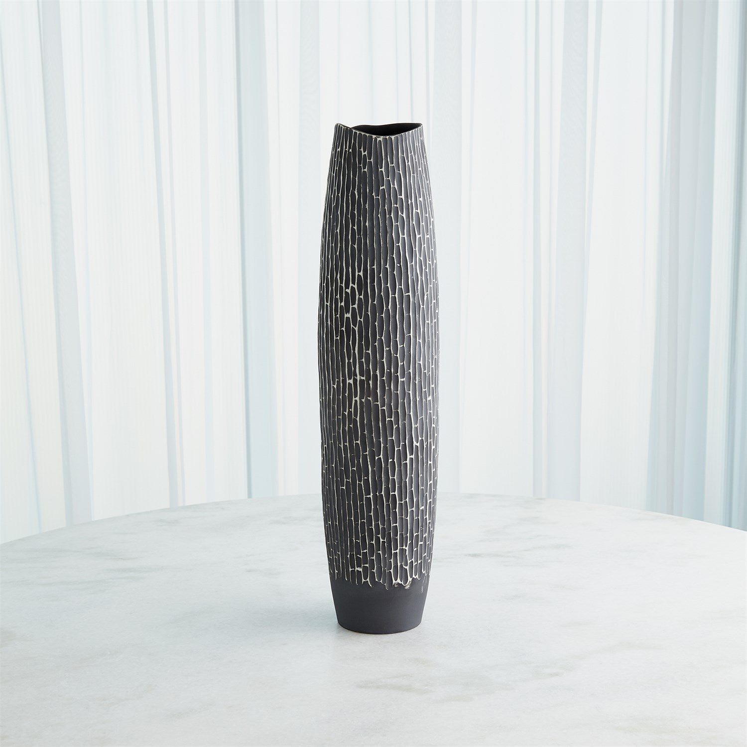 Global Views Horsetail Vase - Grey