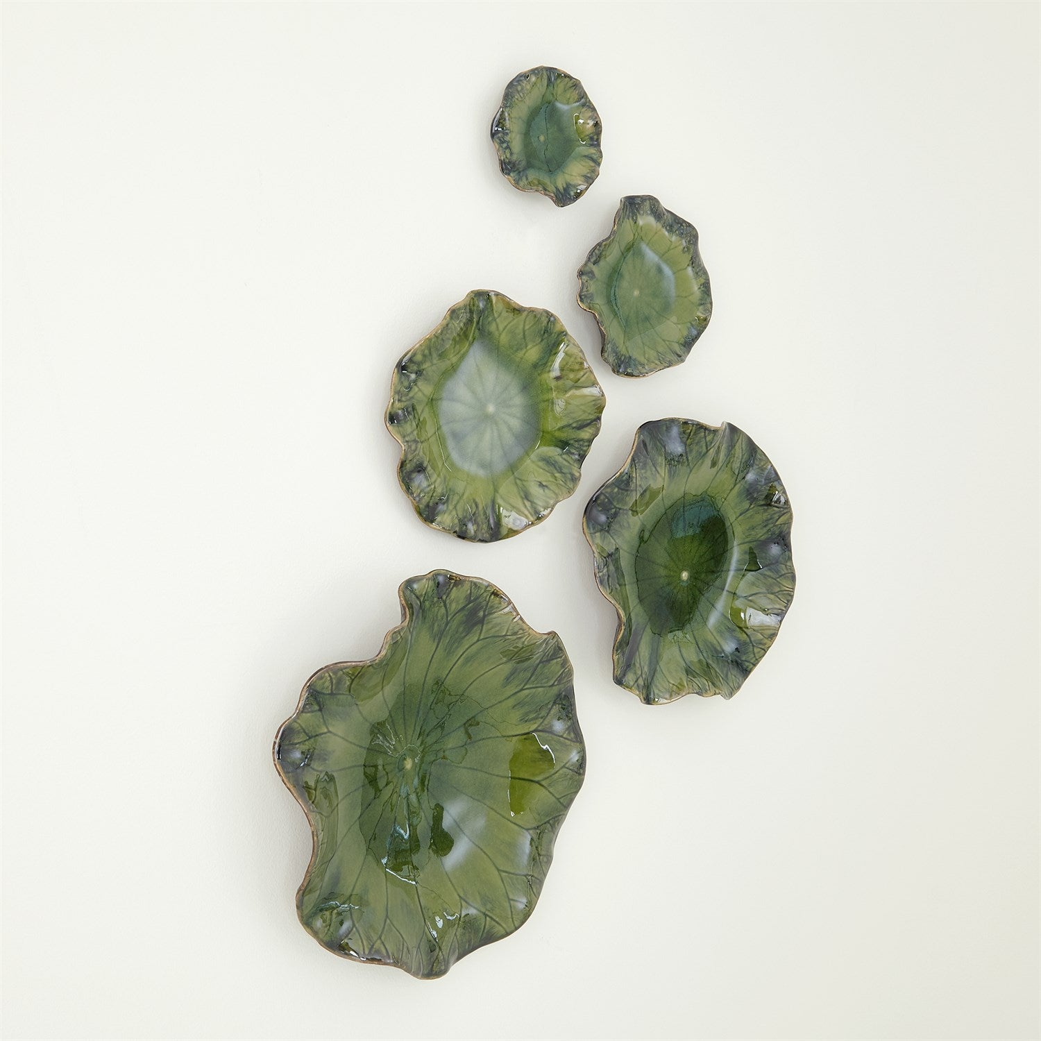 Global Views Green Free Formed Lily Plate