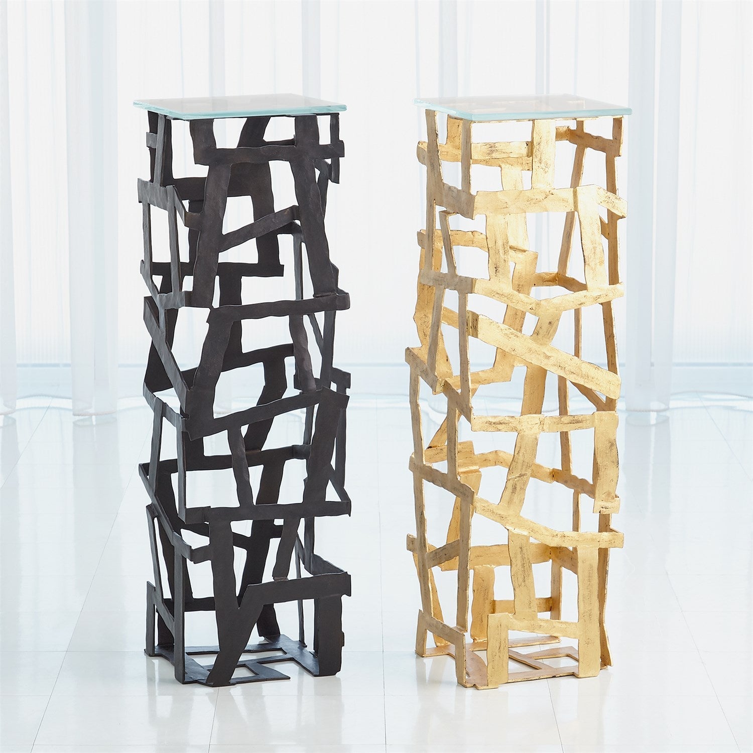 Global Views Fragments Pedestal
