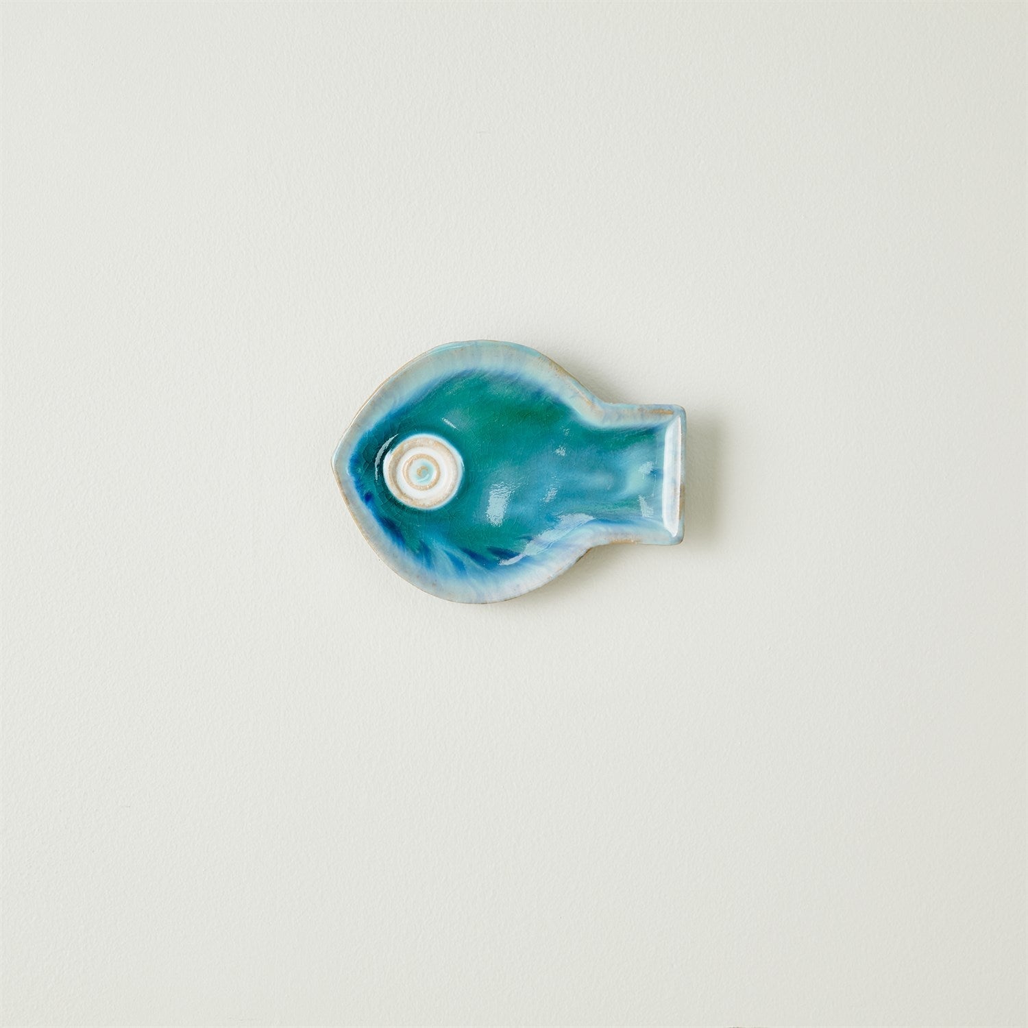 Global Views Blue Fish Plate