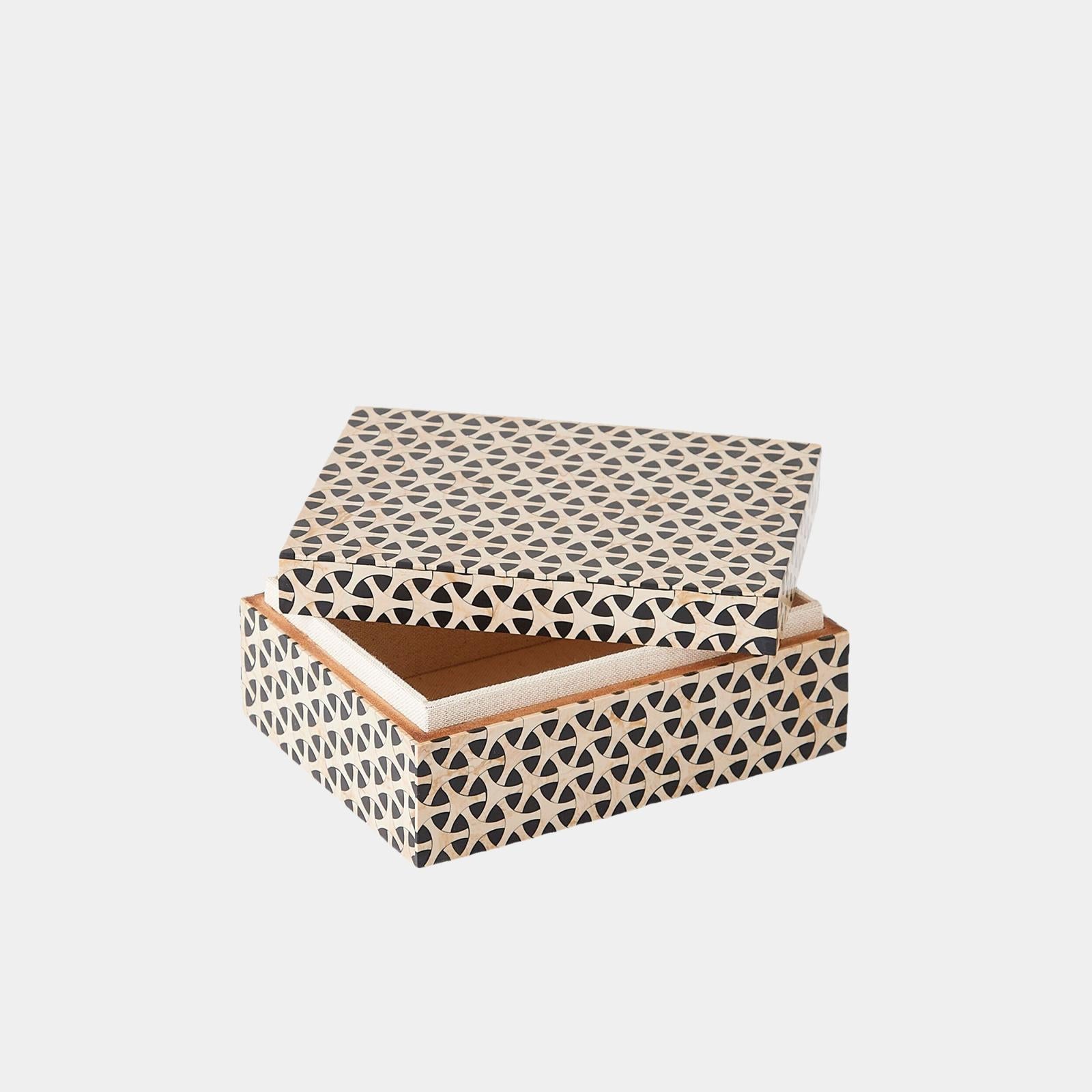Global Views Infinity Box