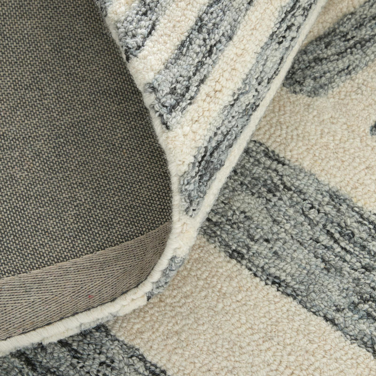 Feizy Wallace 8A42F Modern Geometric Rug in Gray/Ivory