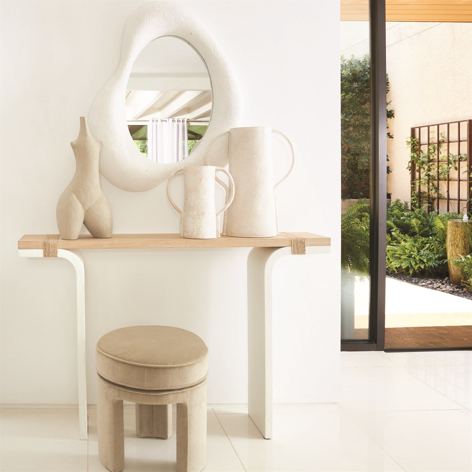Global Views Rhone Vase - Natural
