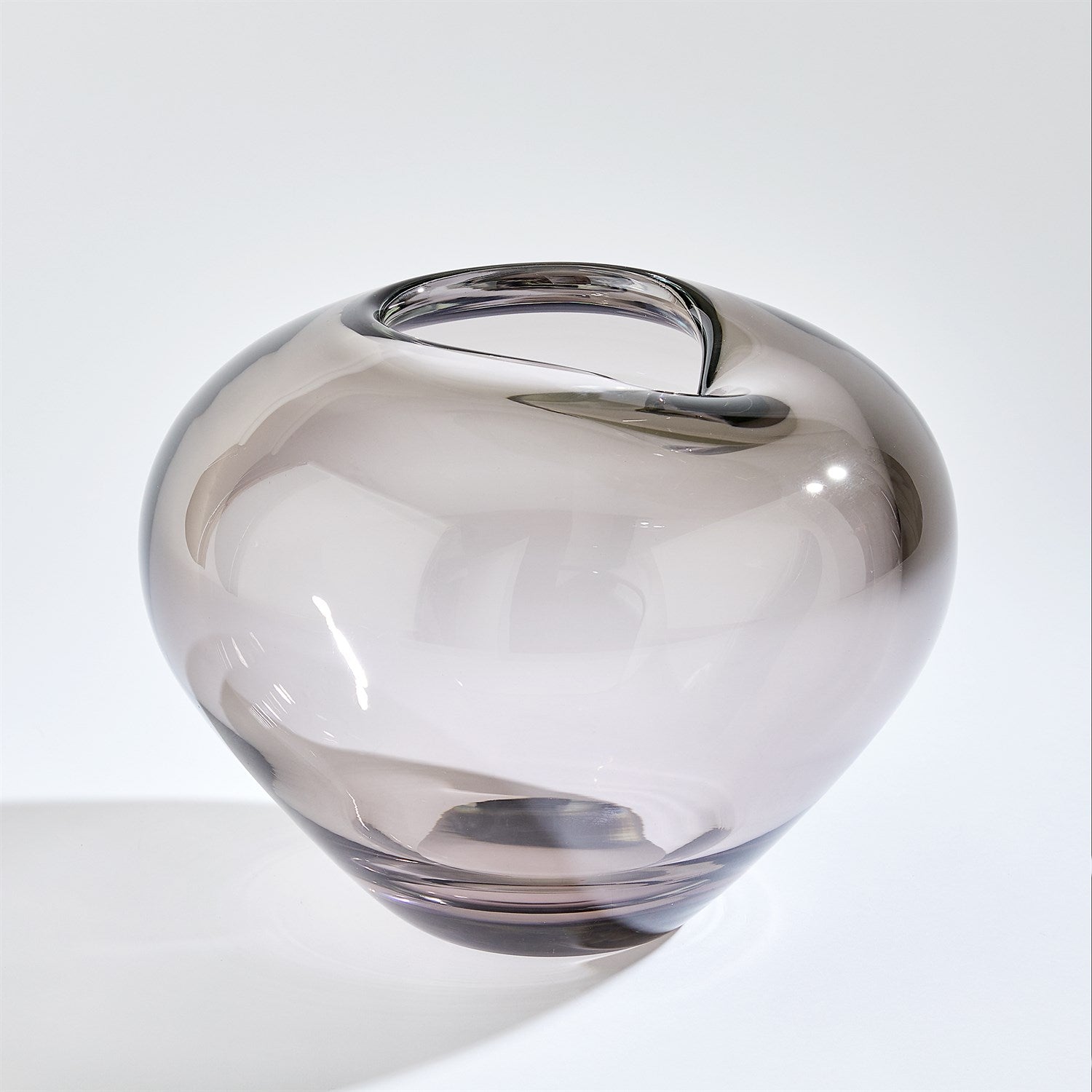 Global Views Undulating Vase