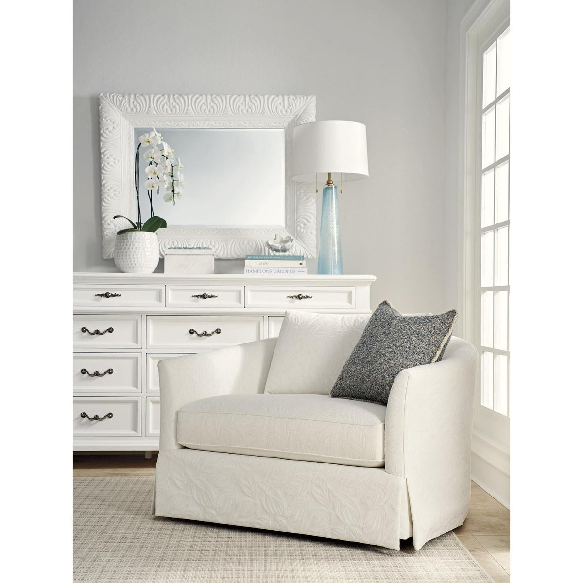Lexington Upholstery Veneto Swivel Chair