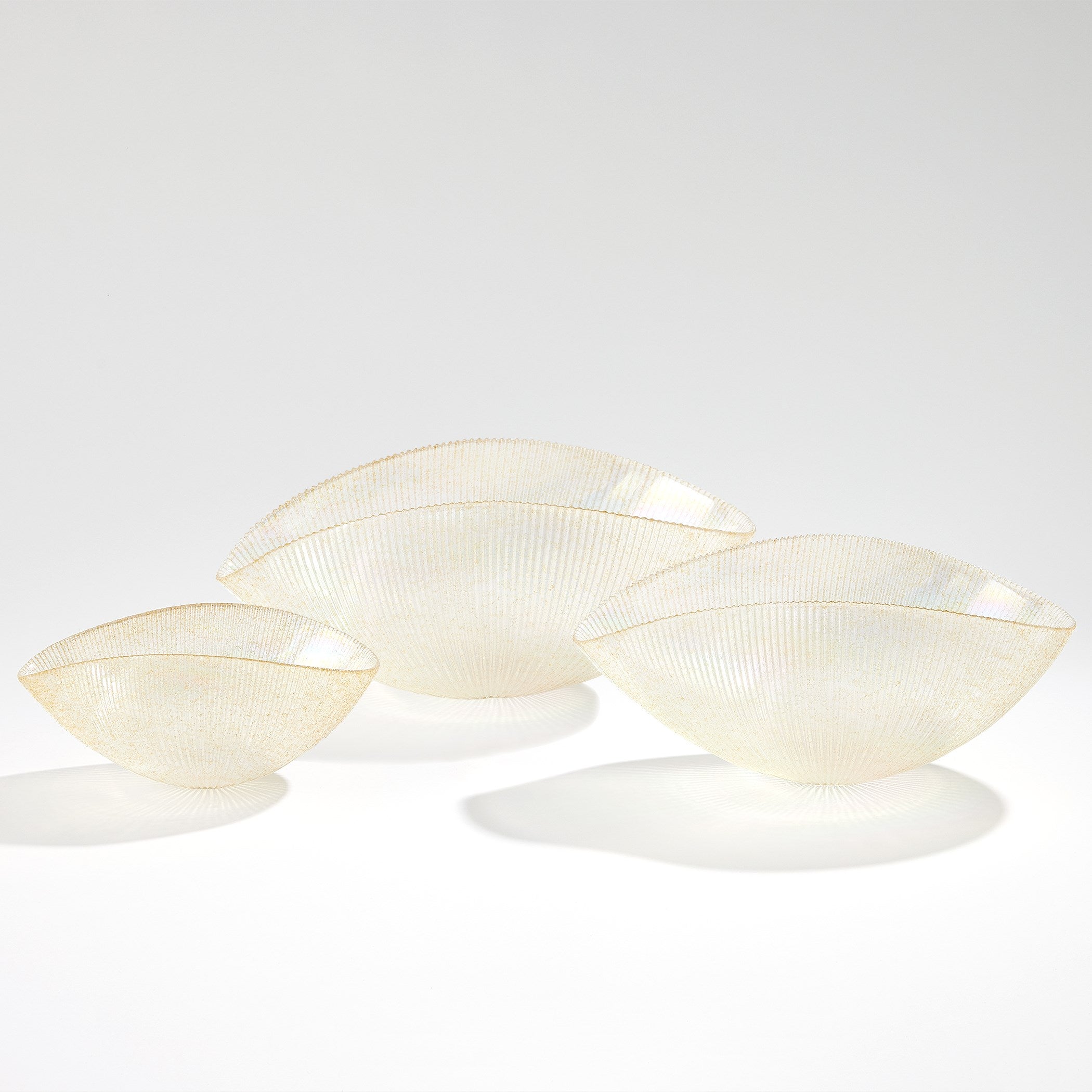 Global Views Pleated Bowl