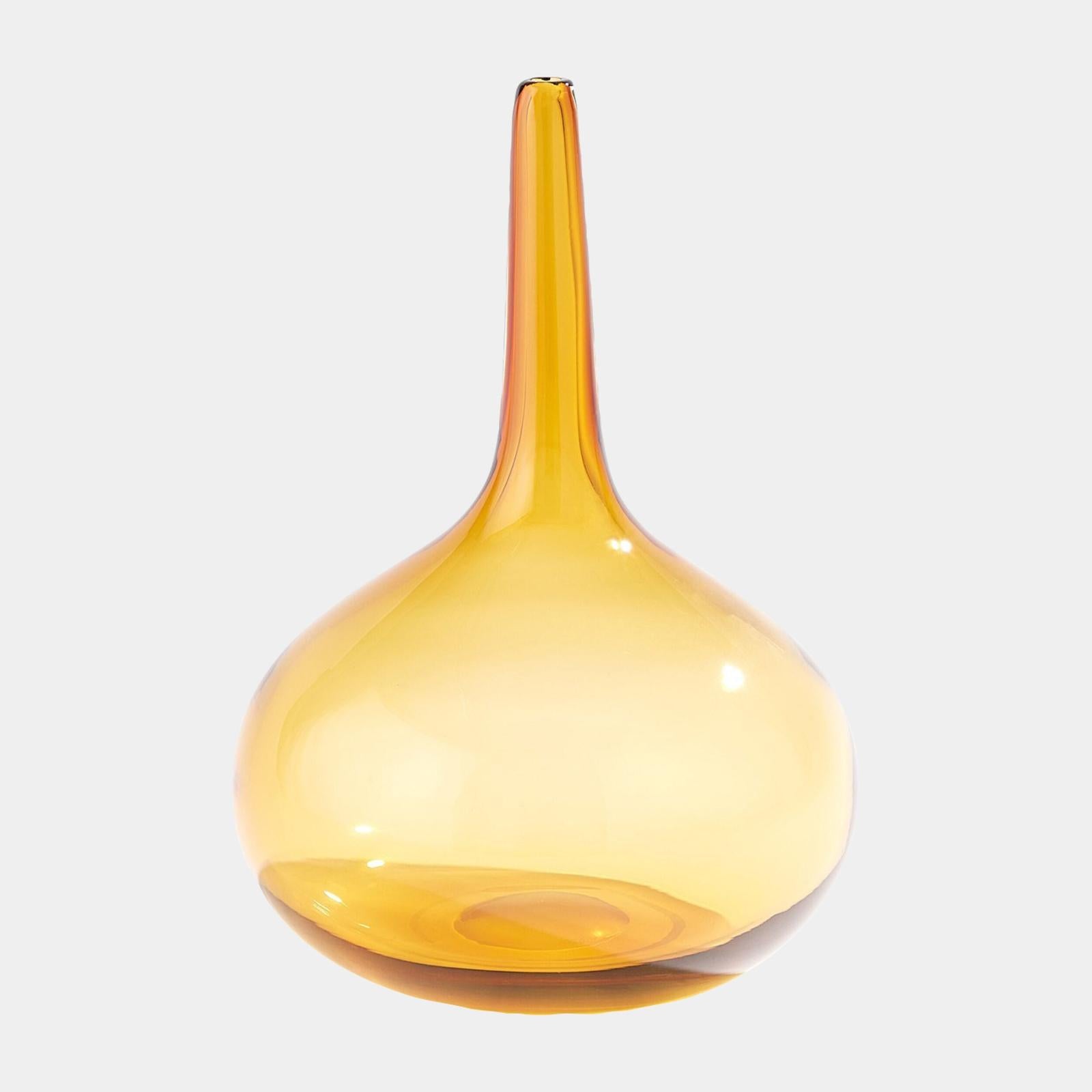 Global Views Pinnacle Bottle