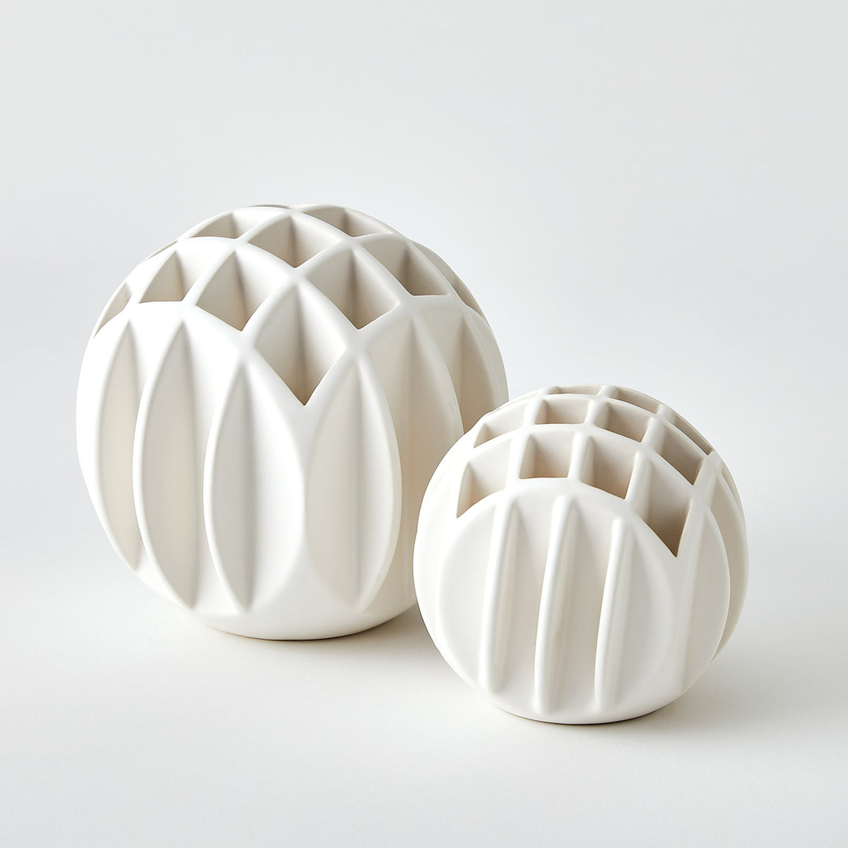 Global Views Bud Ball Vase