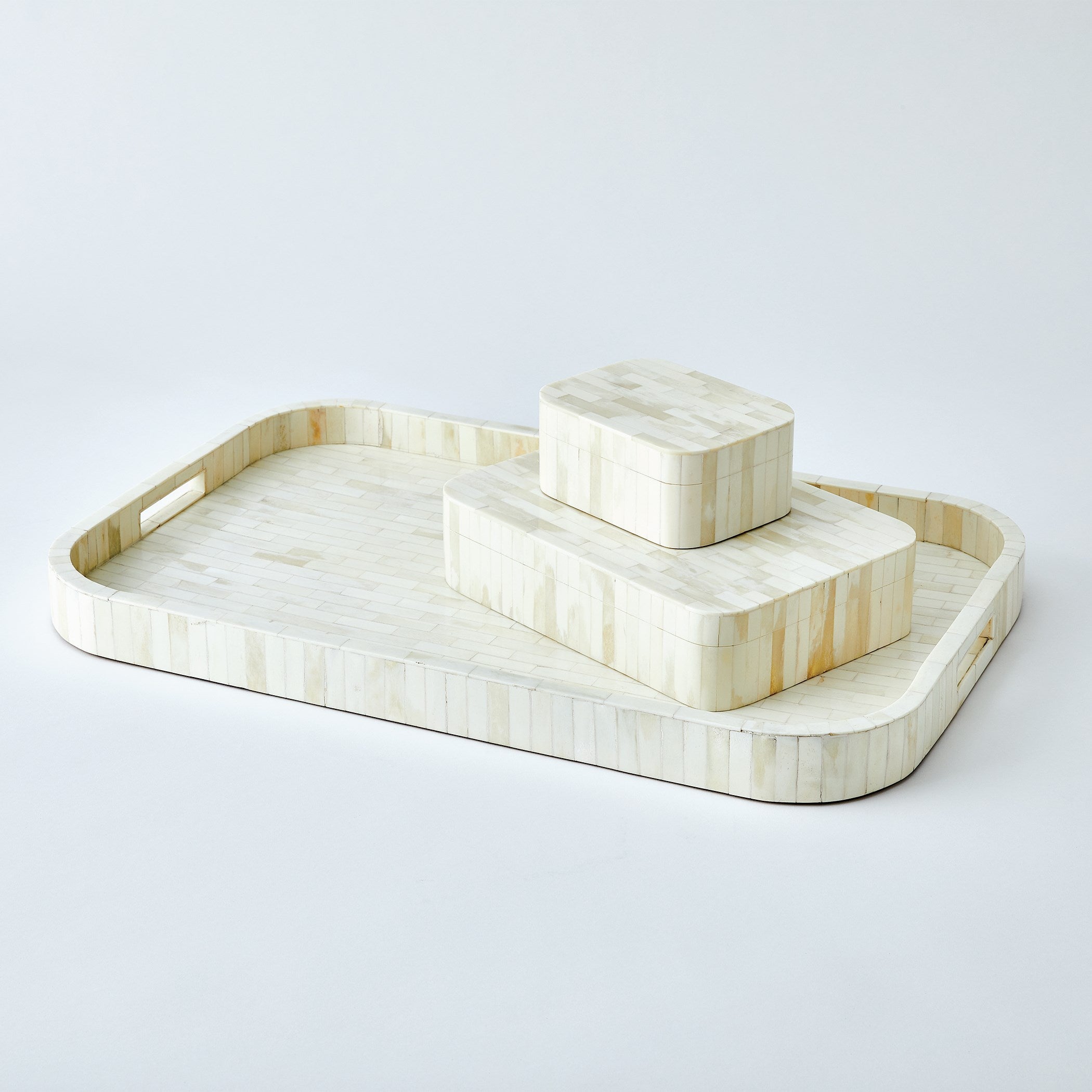 Global Views Super Ellipse Tray