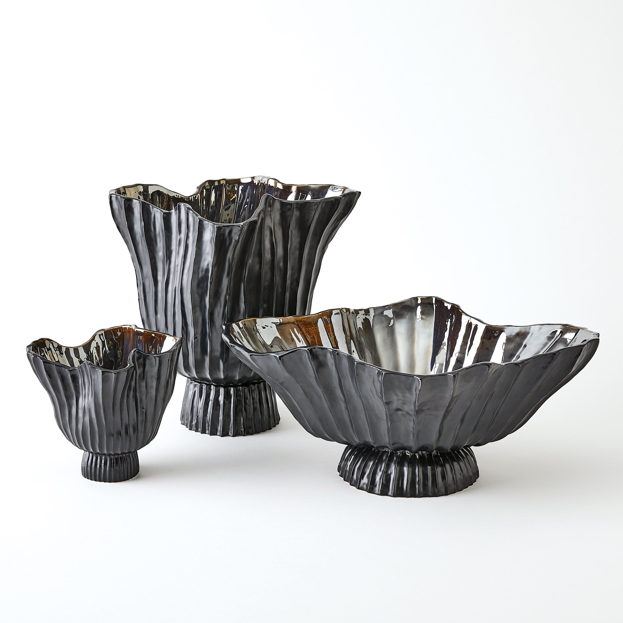 Global Views Folha Footed Vase