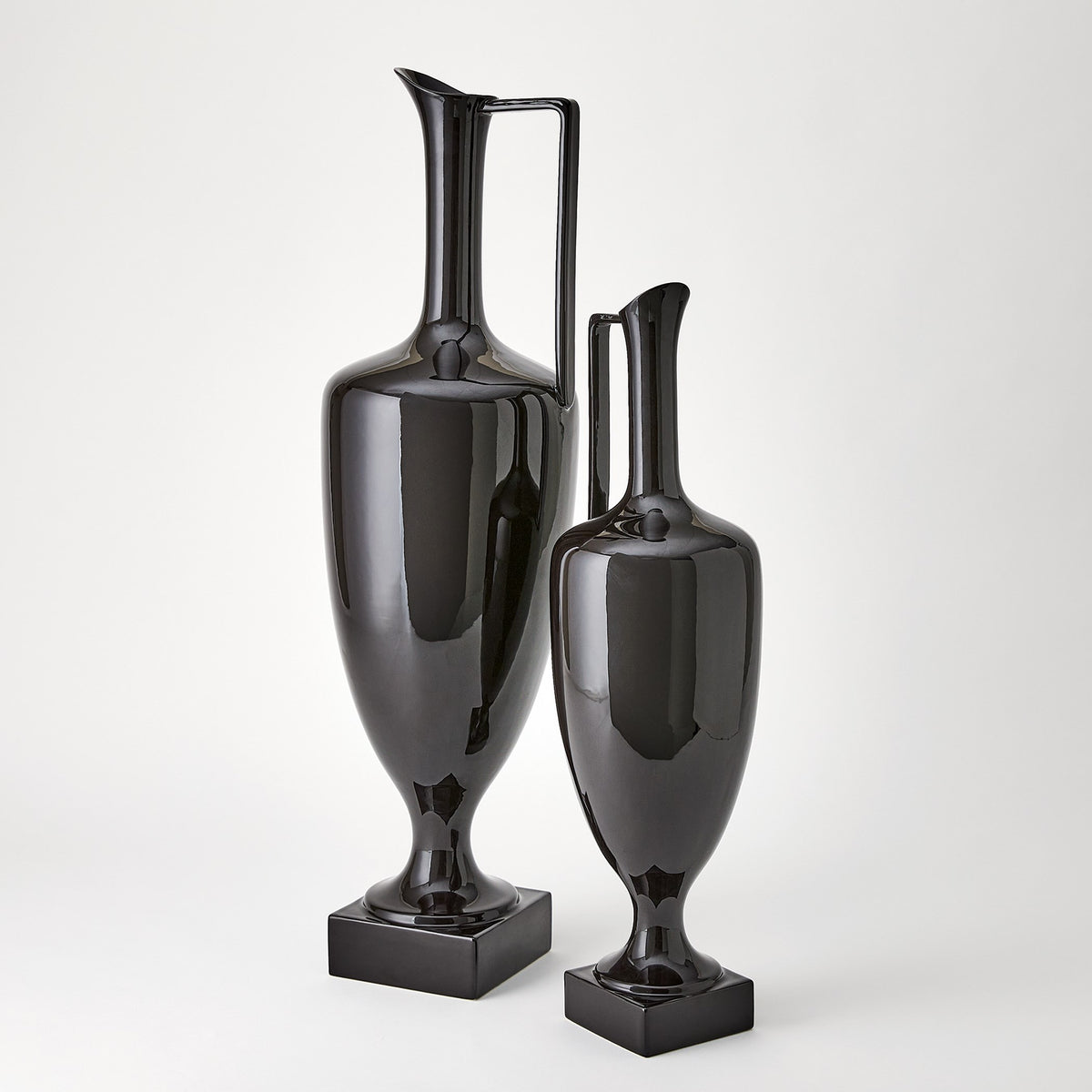Global Views Quiet Curve Urn Black