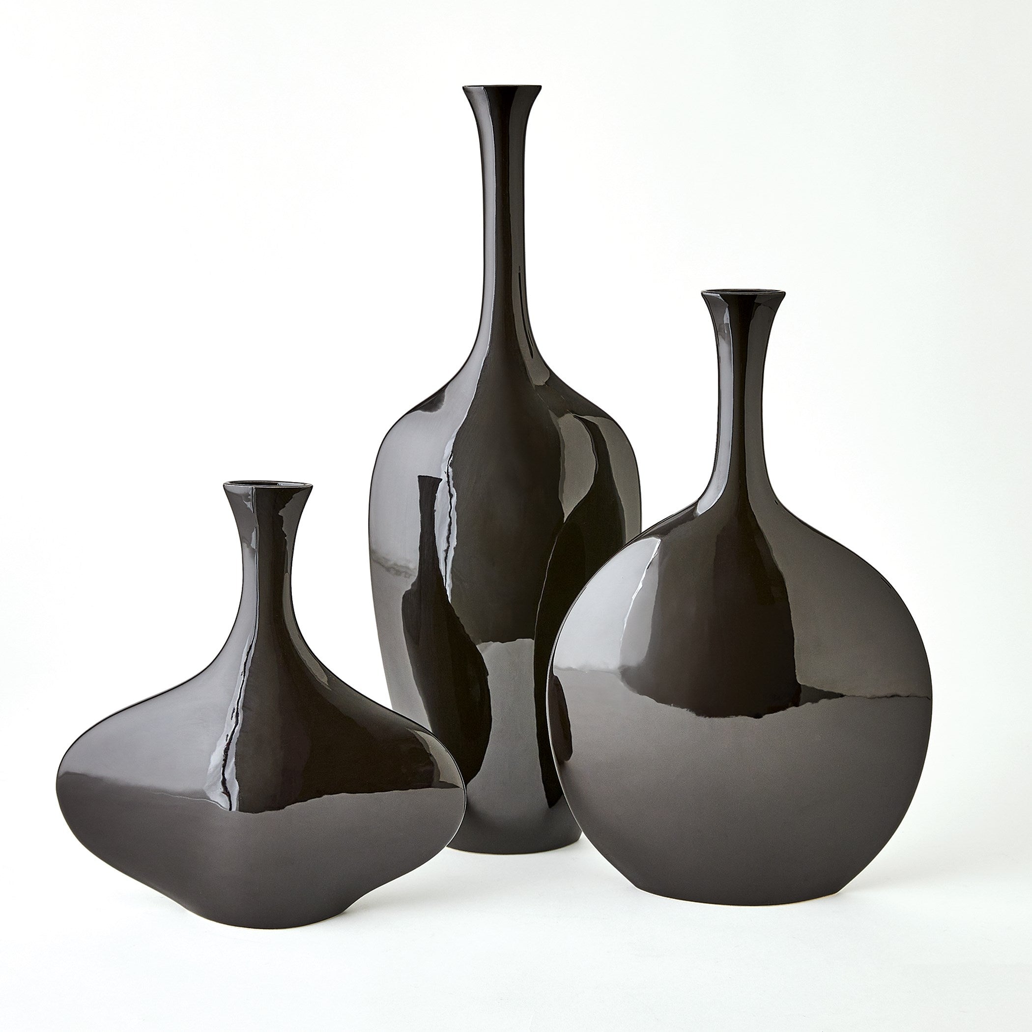 Global Views Silhouette Vase Black