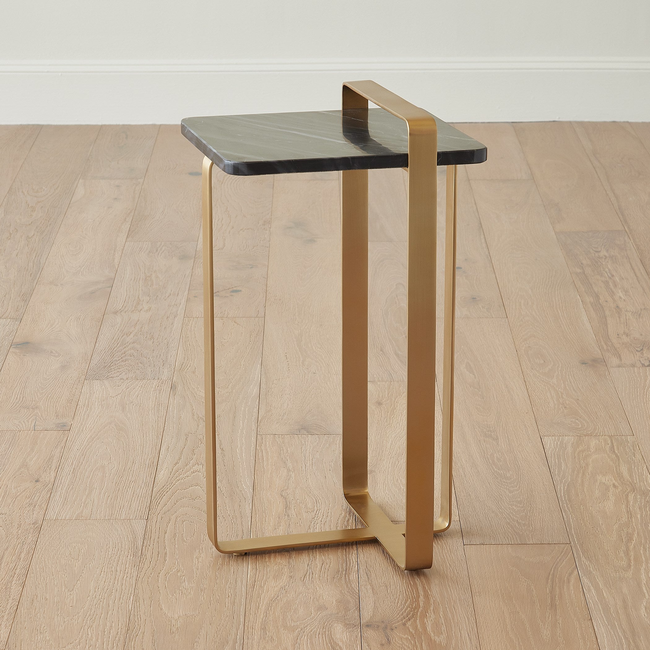 Global Views Edit Table Brass