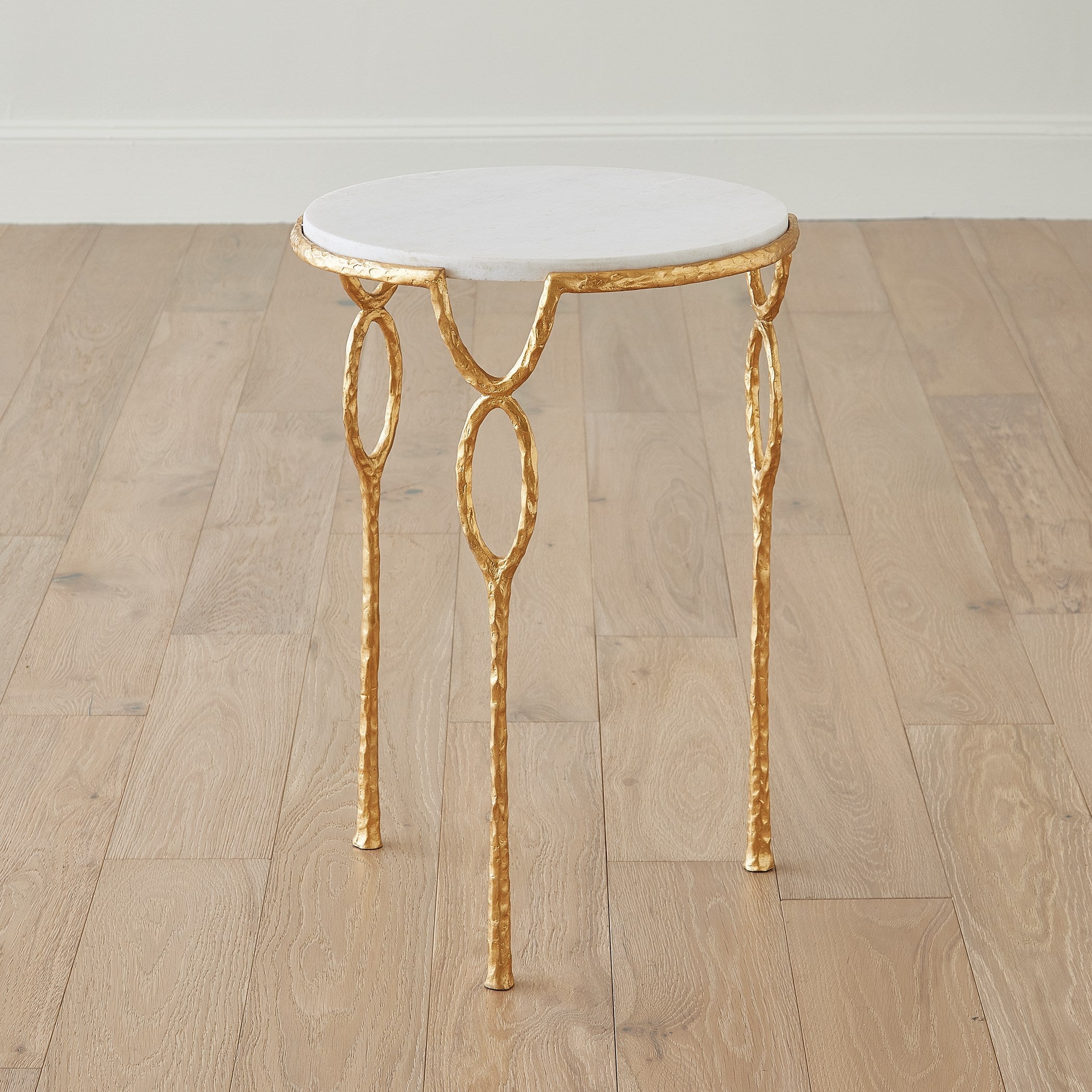 Global Views Chiseled Loop Table Gold Leaf