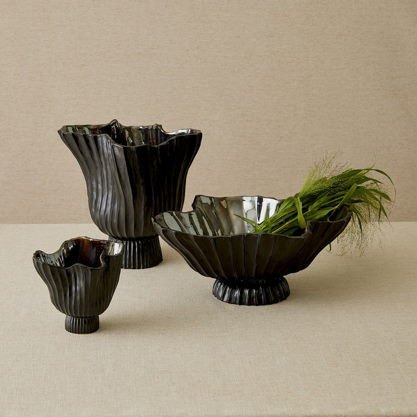 Global Views Folha Footed Vase