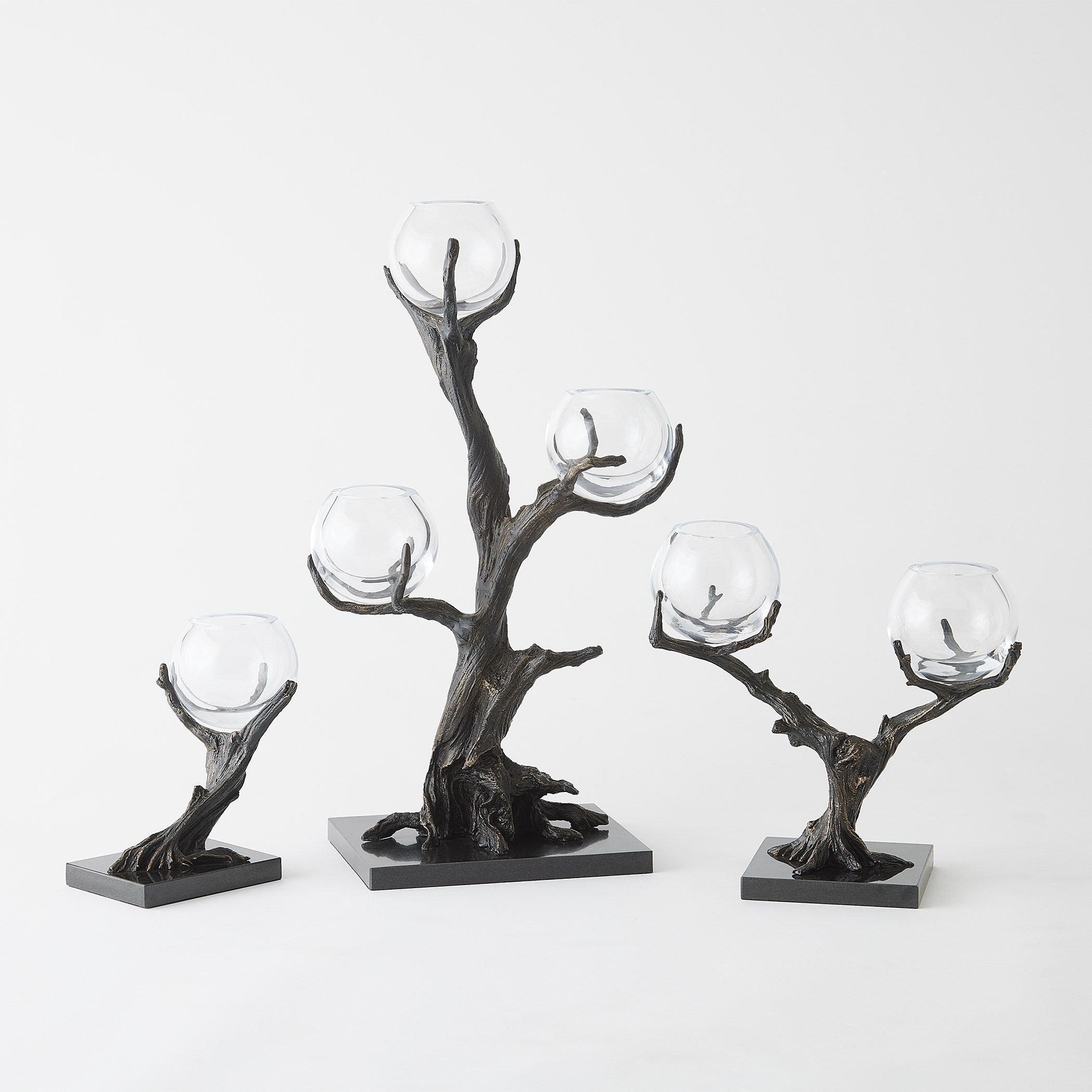 Global Views Monterey Vase Holder Natural Iron