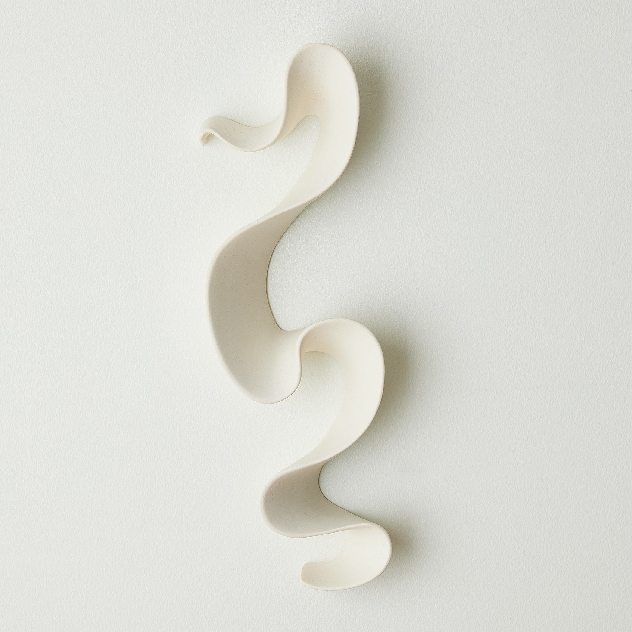 Global Views Tempest Wall Ribbon
