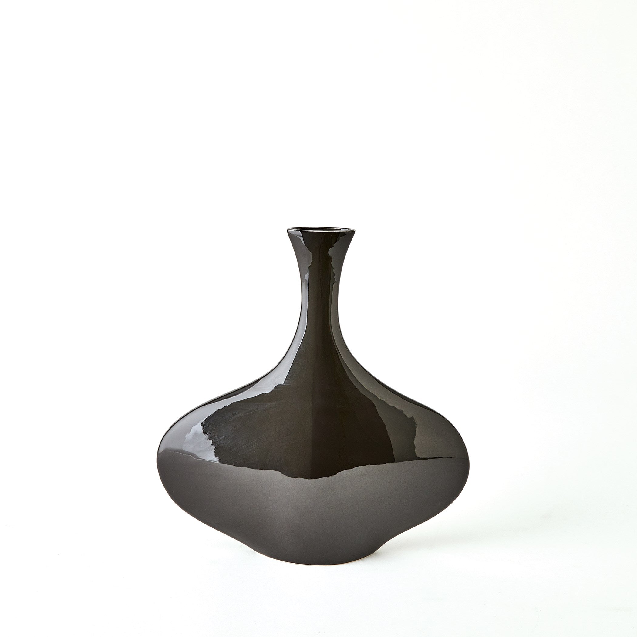 Global Views Silhouette Vase Black