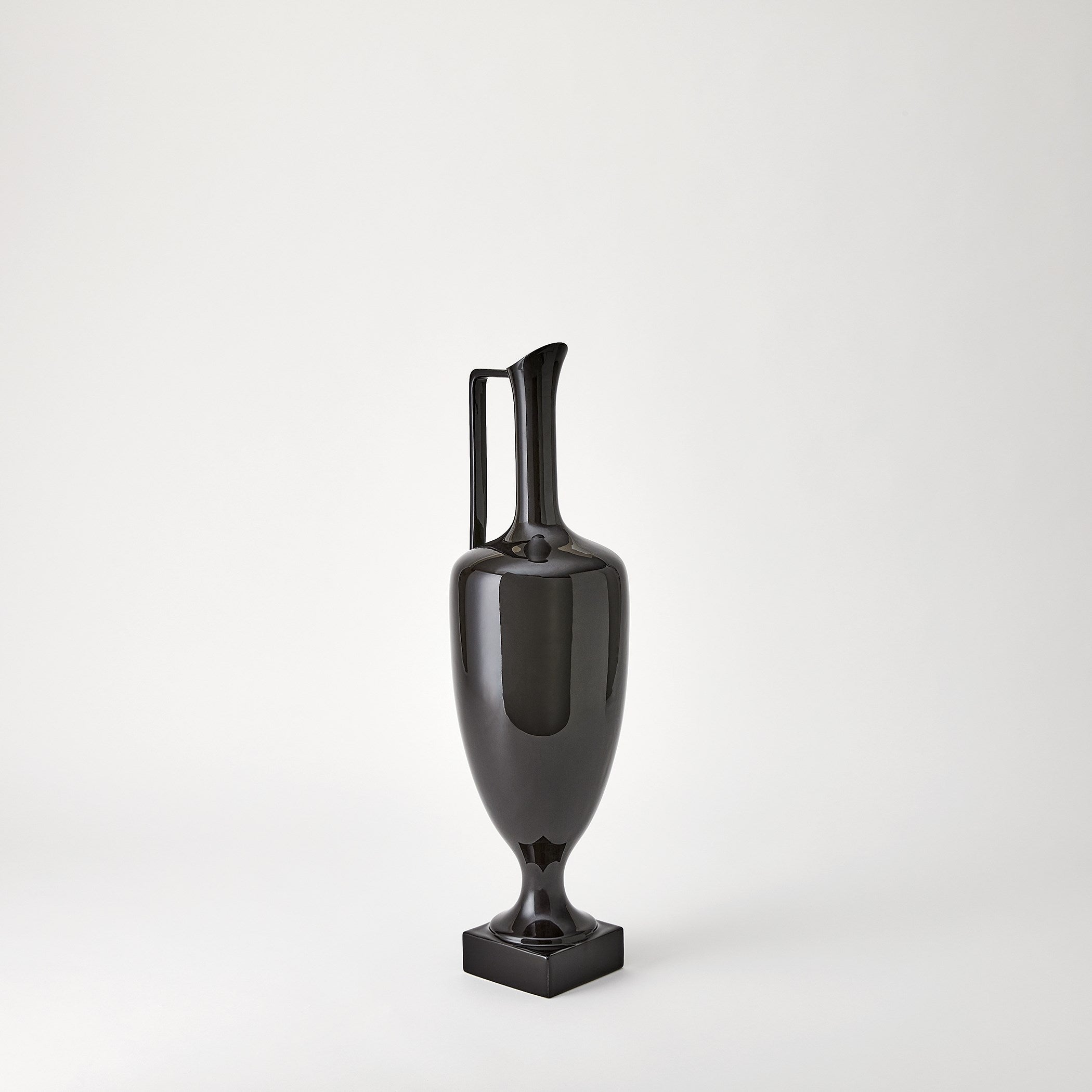 Global Views Quiet Curve Urn Black