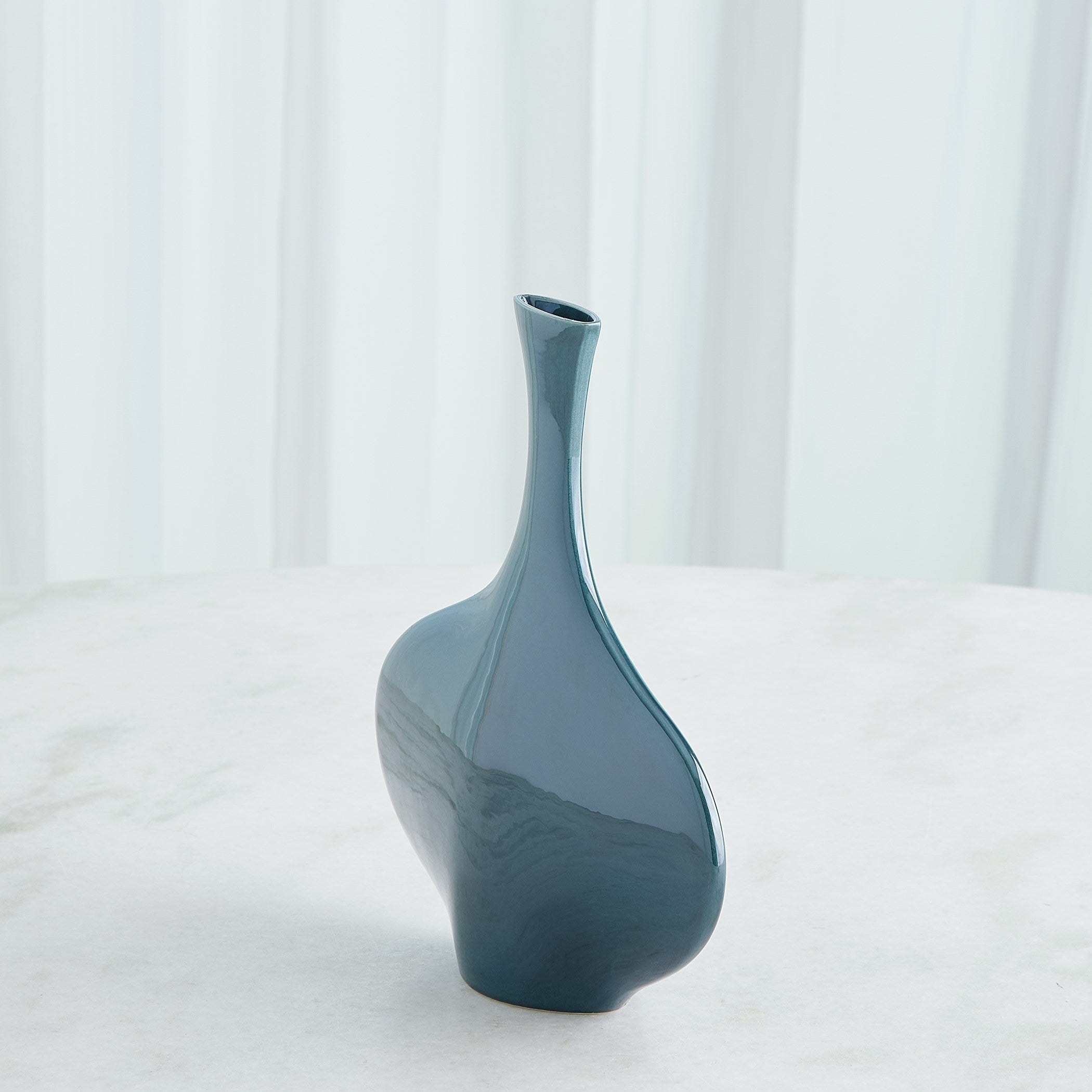 Global Views Silhouette Vase