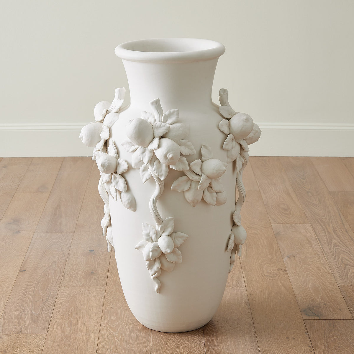 Global Views Villa Limone Urn Matte White
