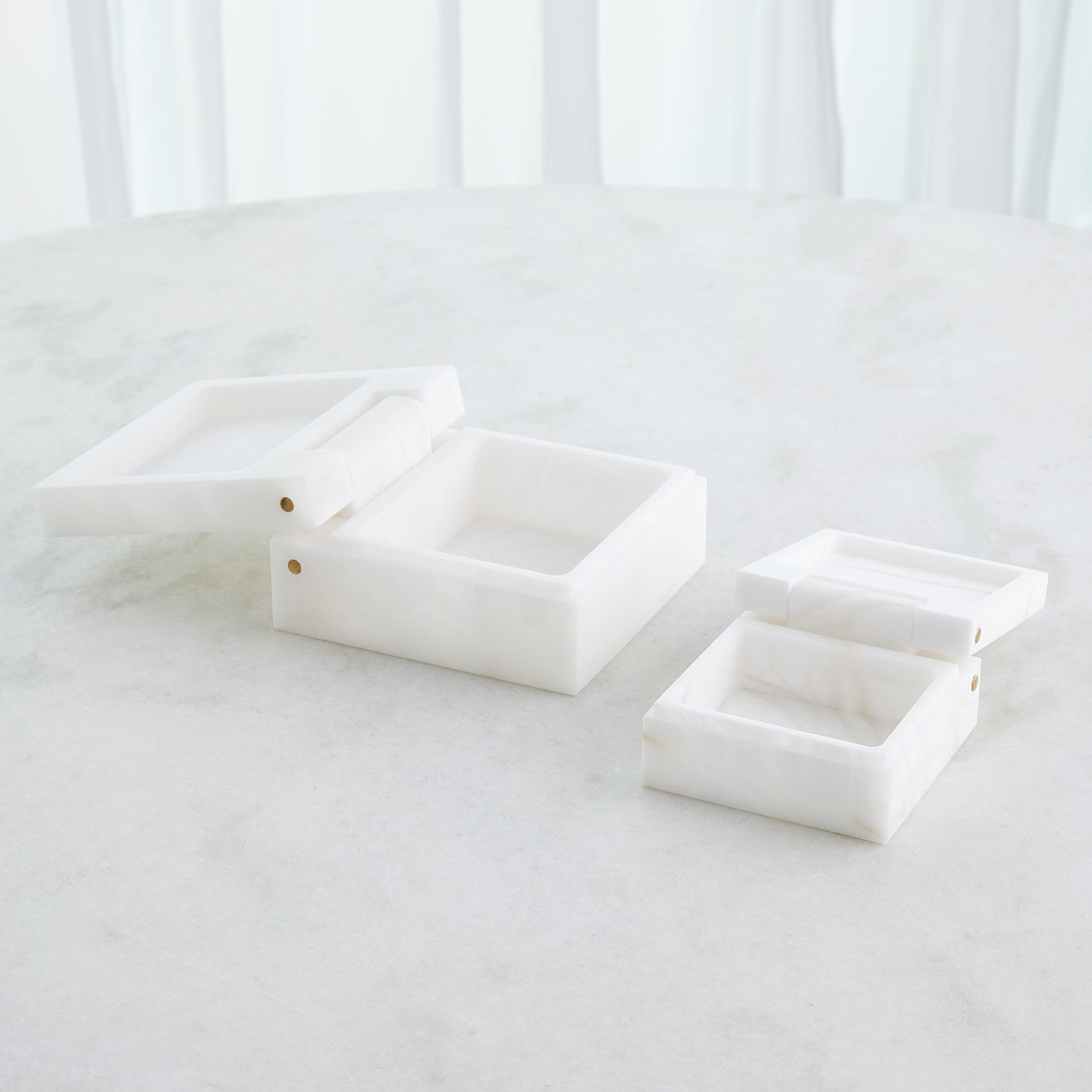 Global Views Hinged Alabaster Box White
