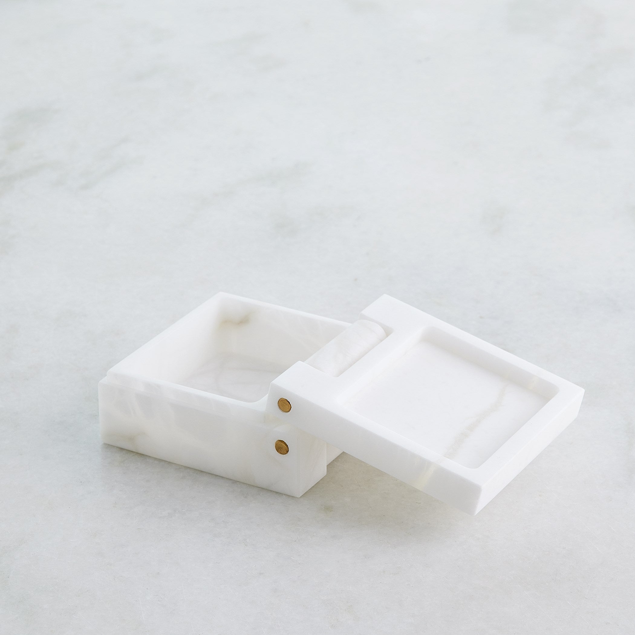 Global Views Hinged Alabaster Box White