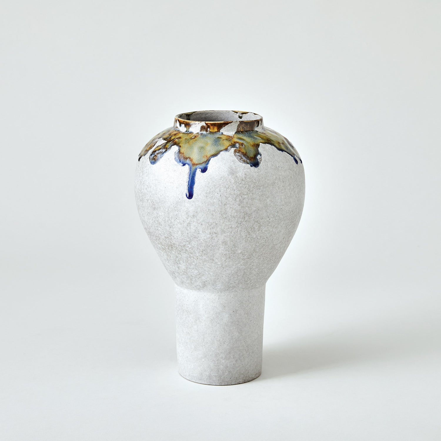 Global Views Volcan Grey/Reactive Green Vases