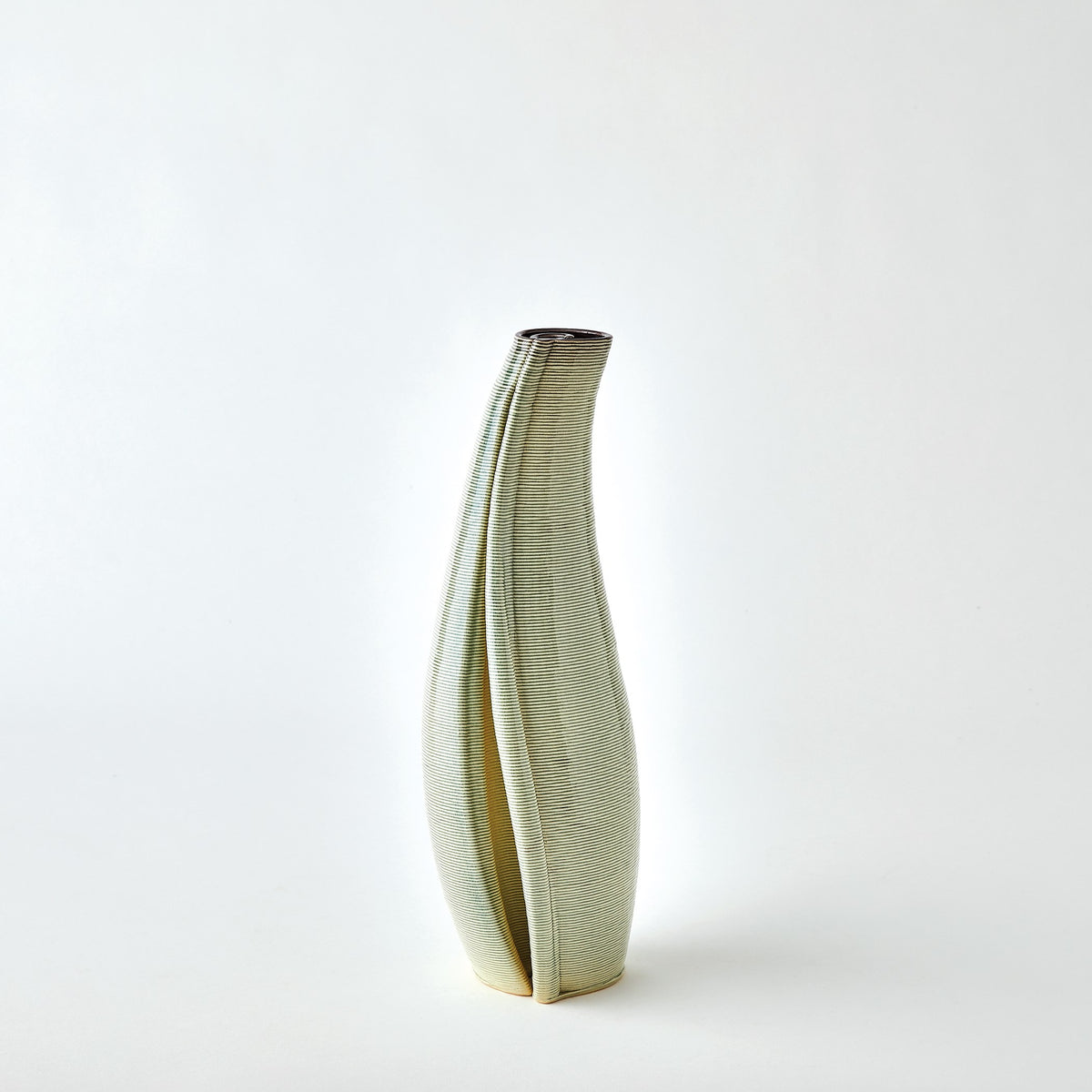Global Views Rift Vase