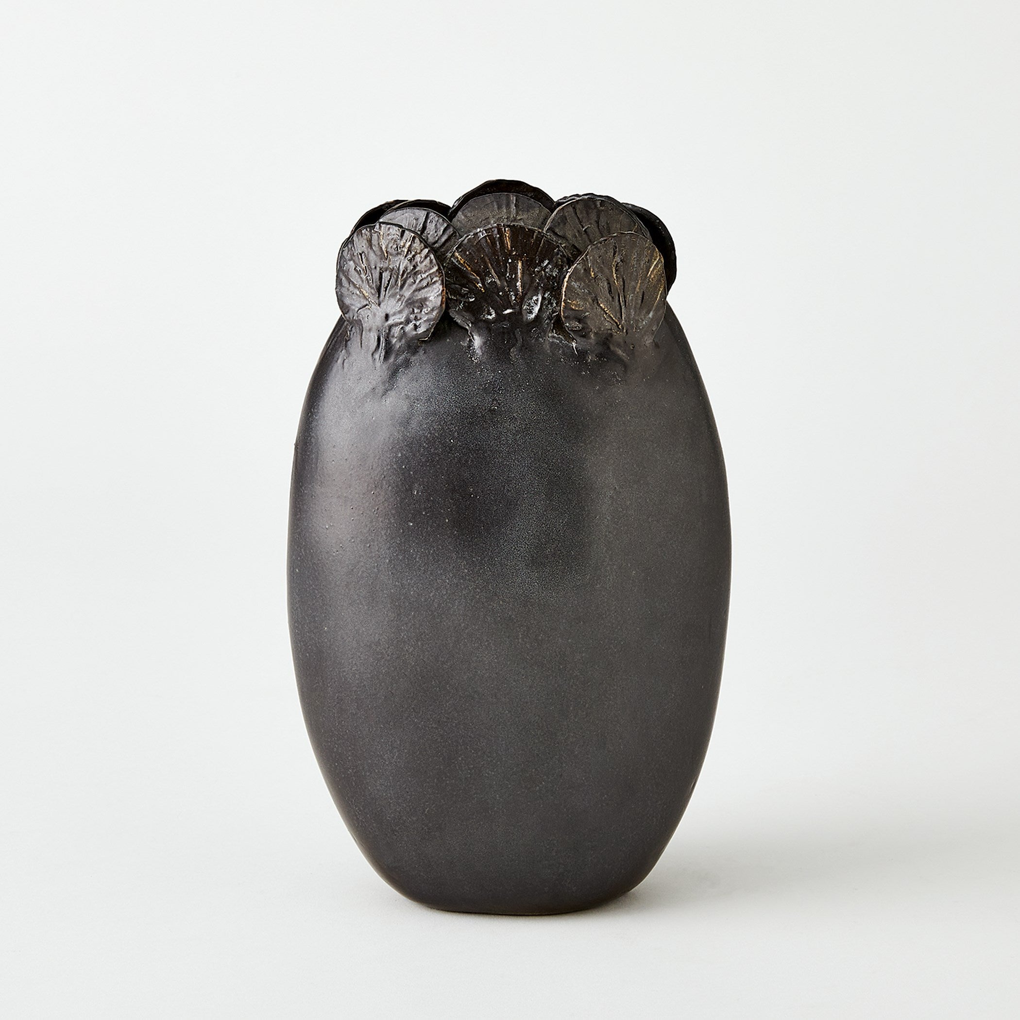 Global Views Sand Dollar Vase Black