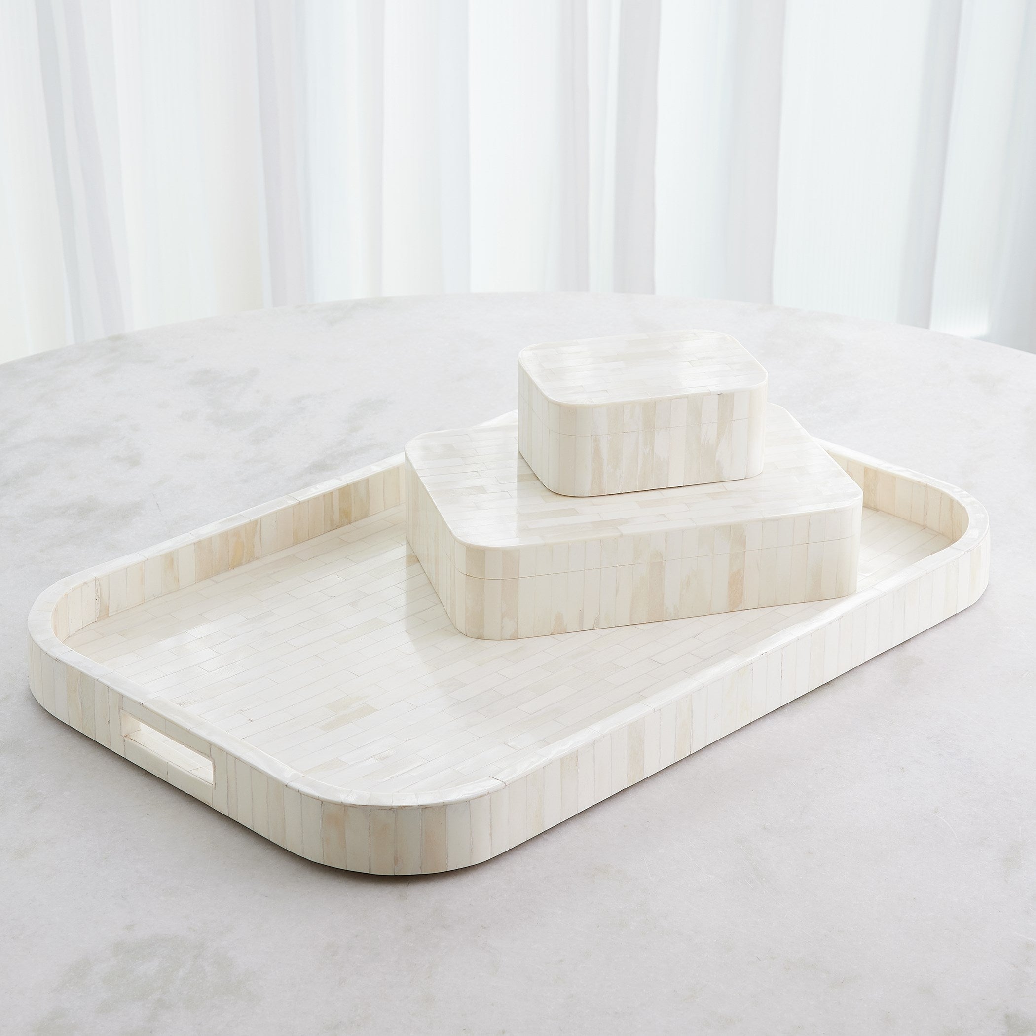 Global Views Super Ellipse Tray