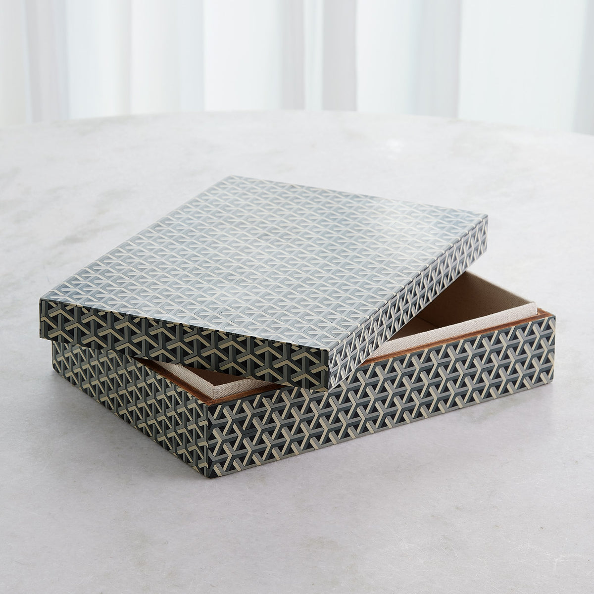 Global Views Interwoven Box