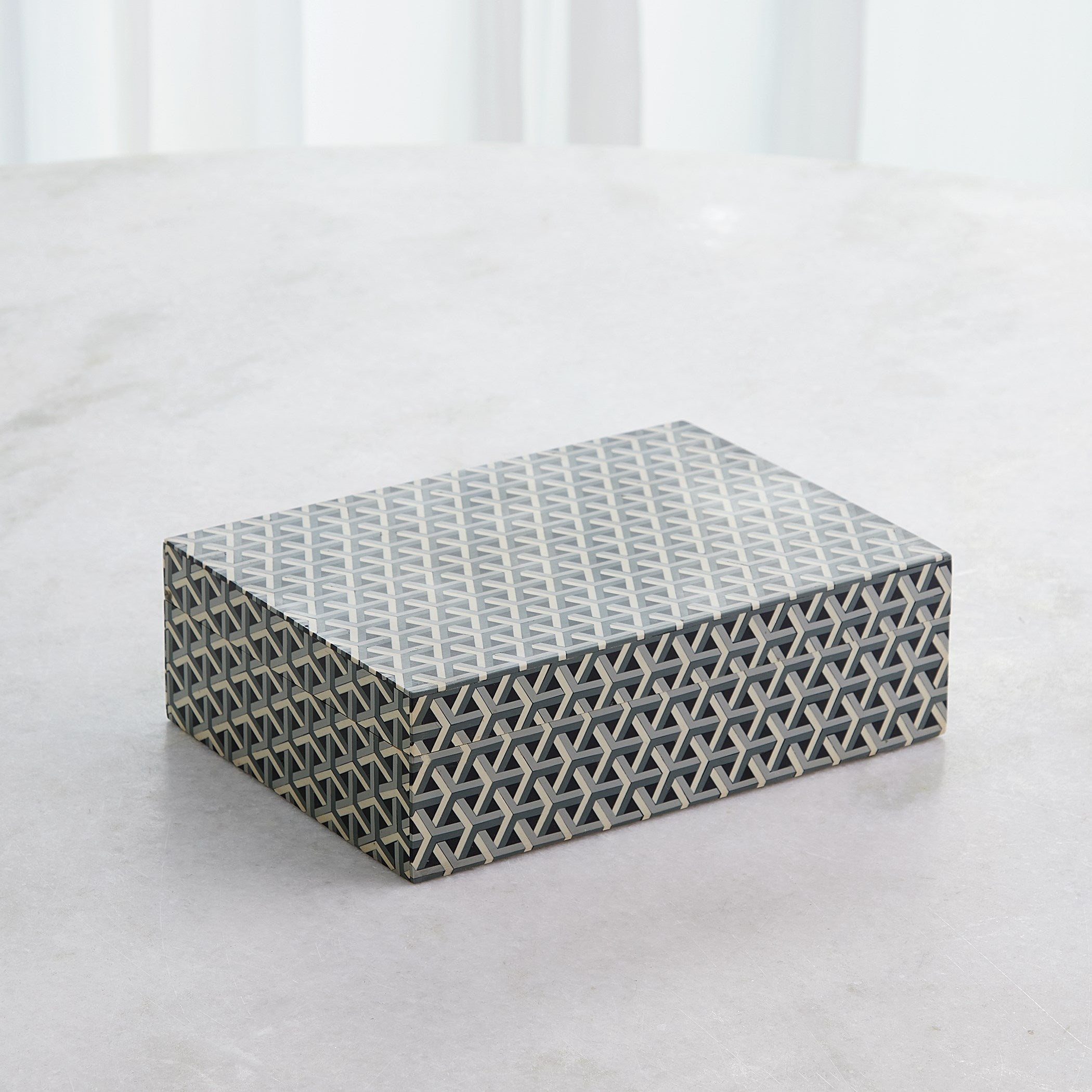 Global Views Interwoven Box