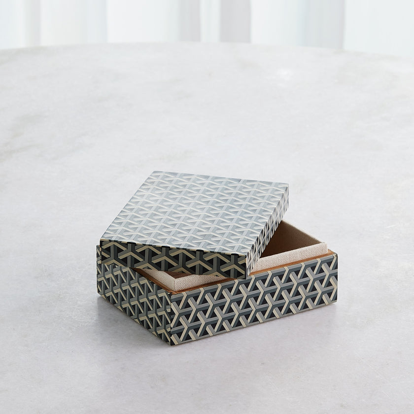 Global Views Interwoven Box