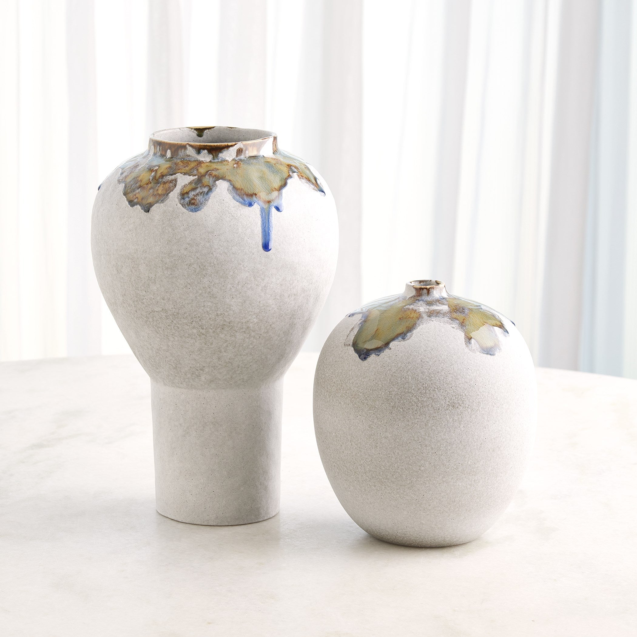 Global Views Volcan Grey/Reactive Green Vases
