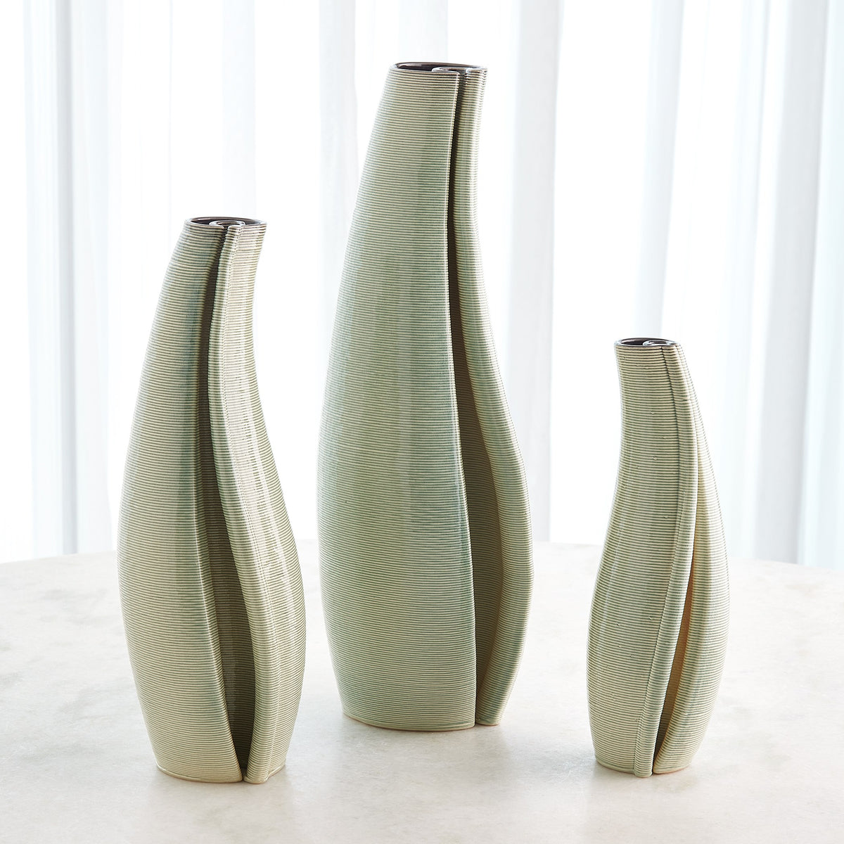 Global Views Rift Vase