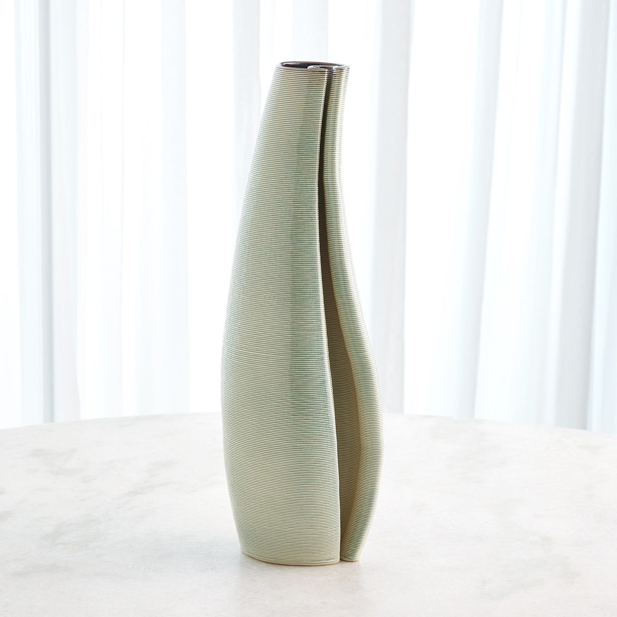 Global Views Rift Vase