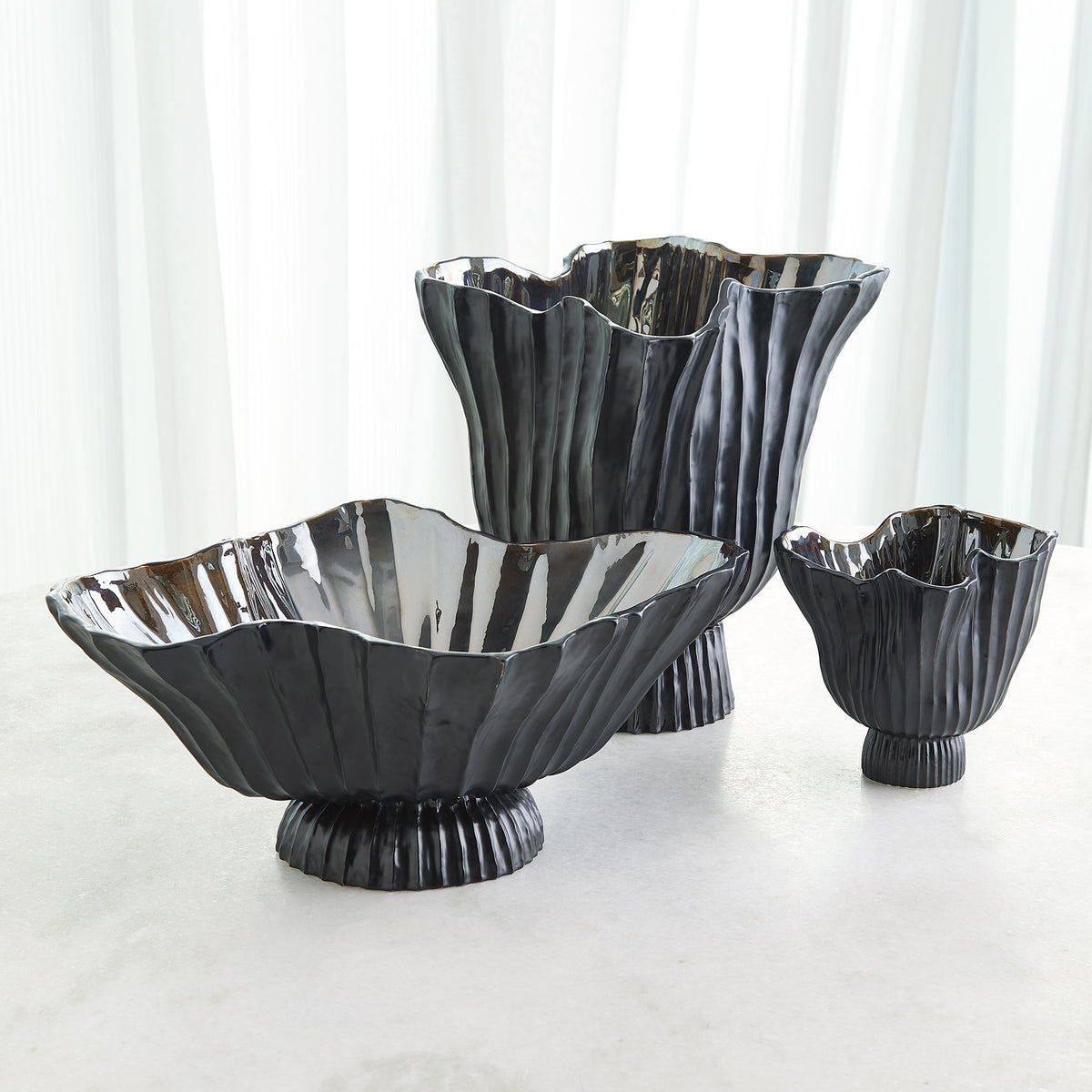 Global Views Folha Footed Vase
