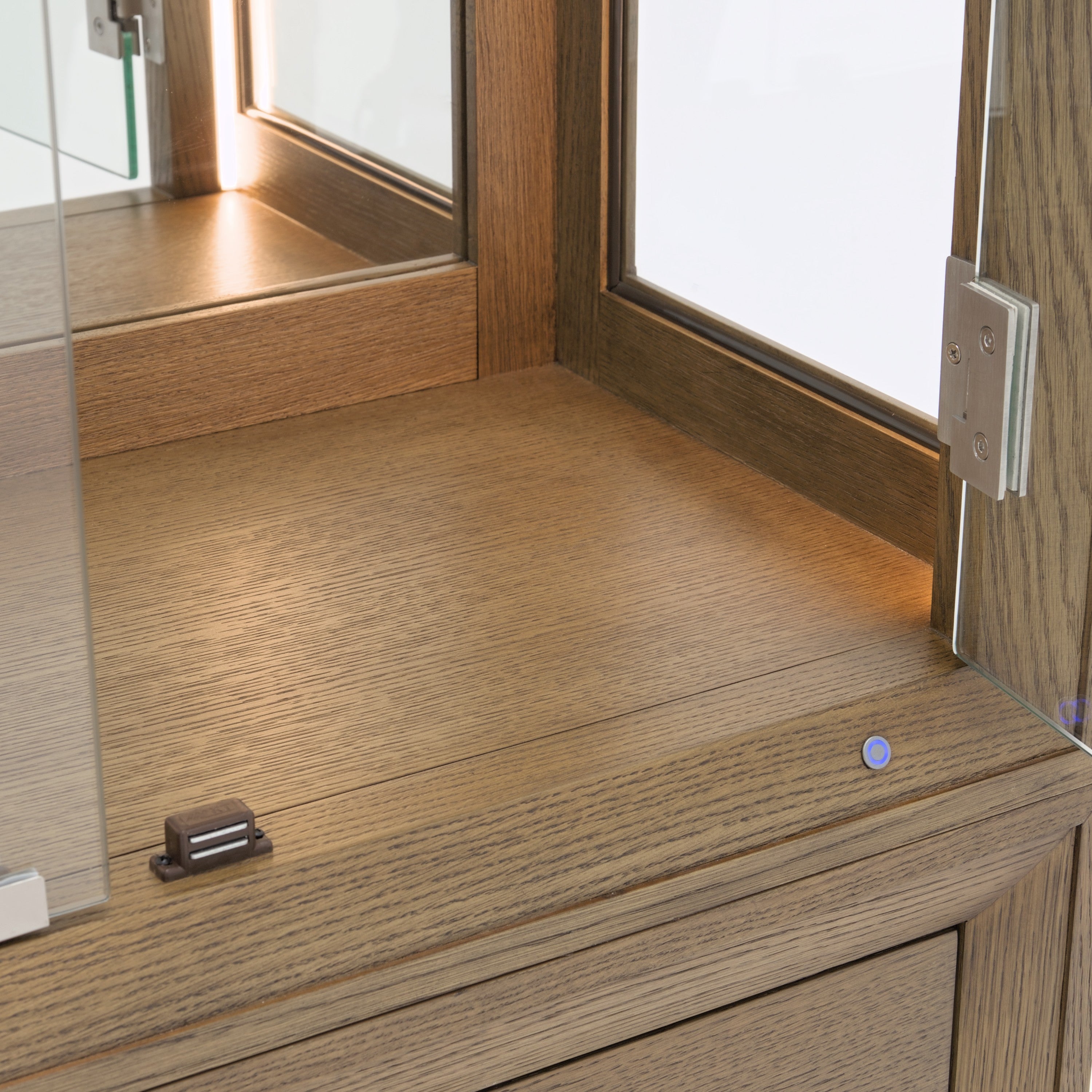 Michael Amini Portrait Display Cabinet - Sienna Brown