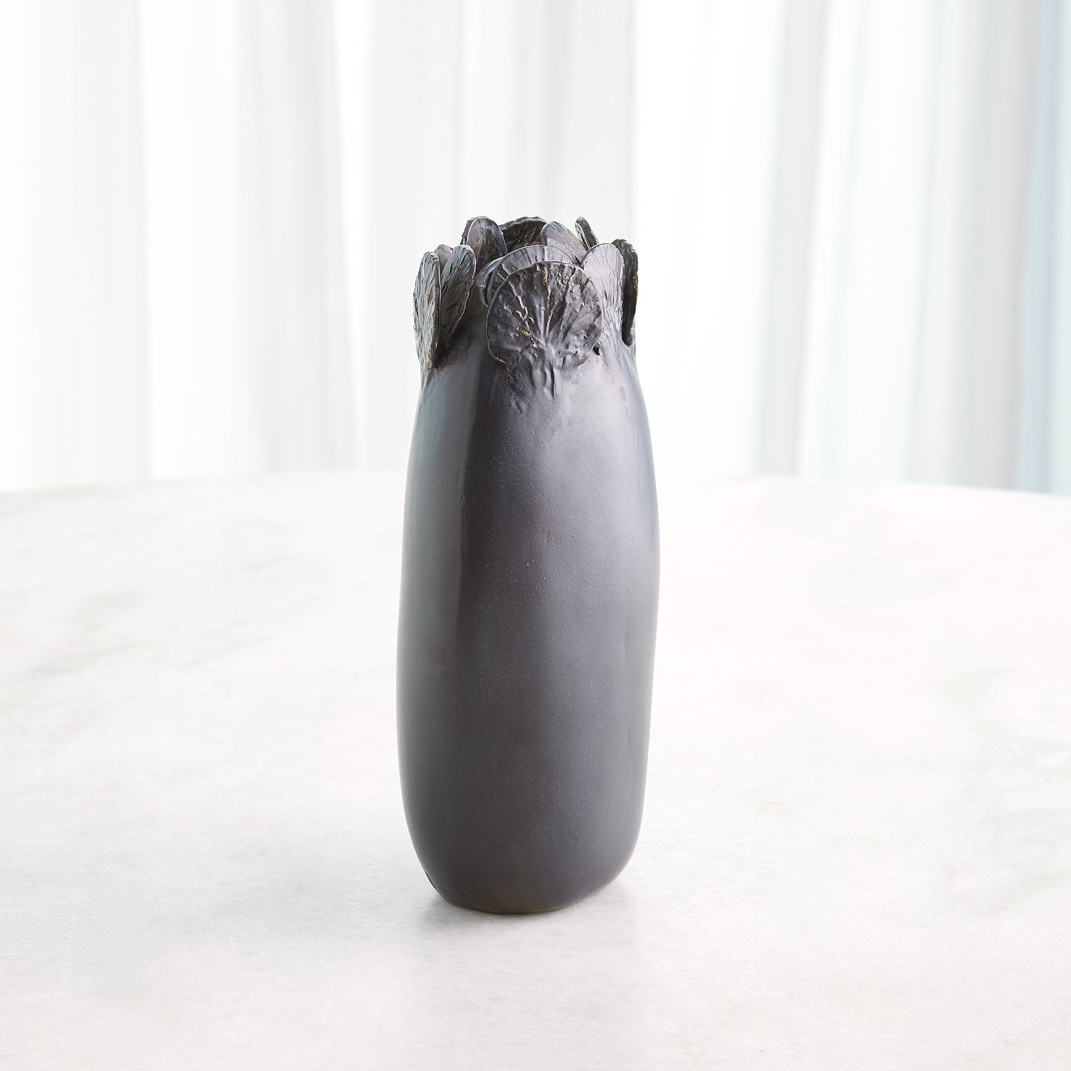Global Views Sand Dollar Vase Black