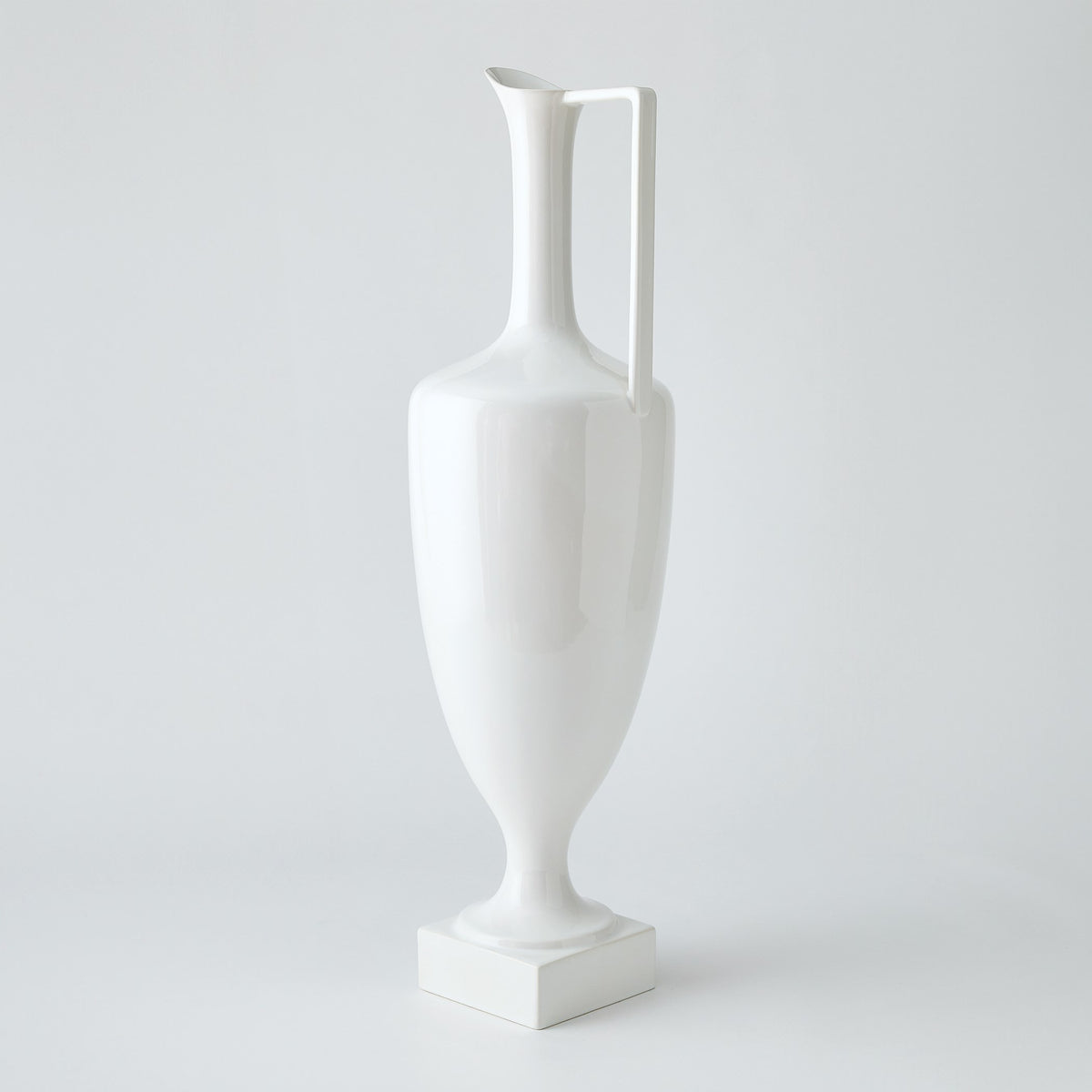 Global Views Quiet Curve Urn