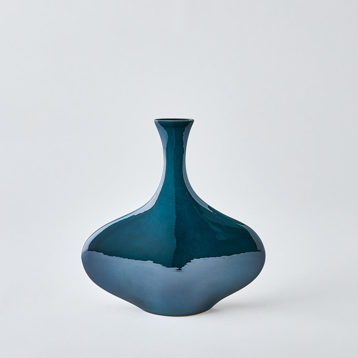 Global Views Silhouette Vase