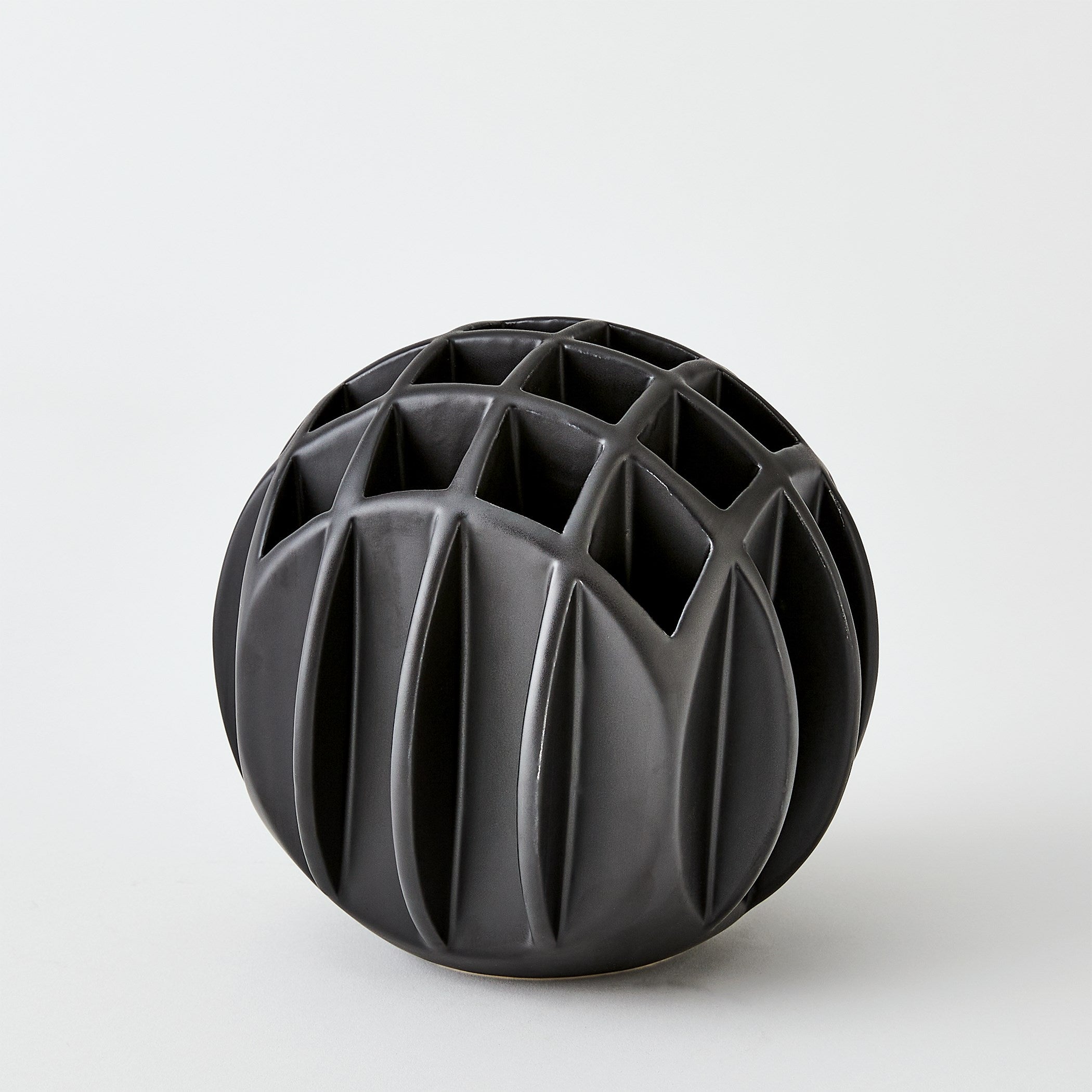 Global Views Bud Ball Vase Matte Black