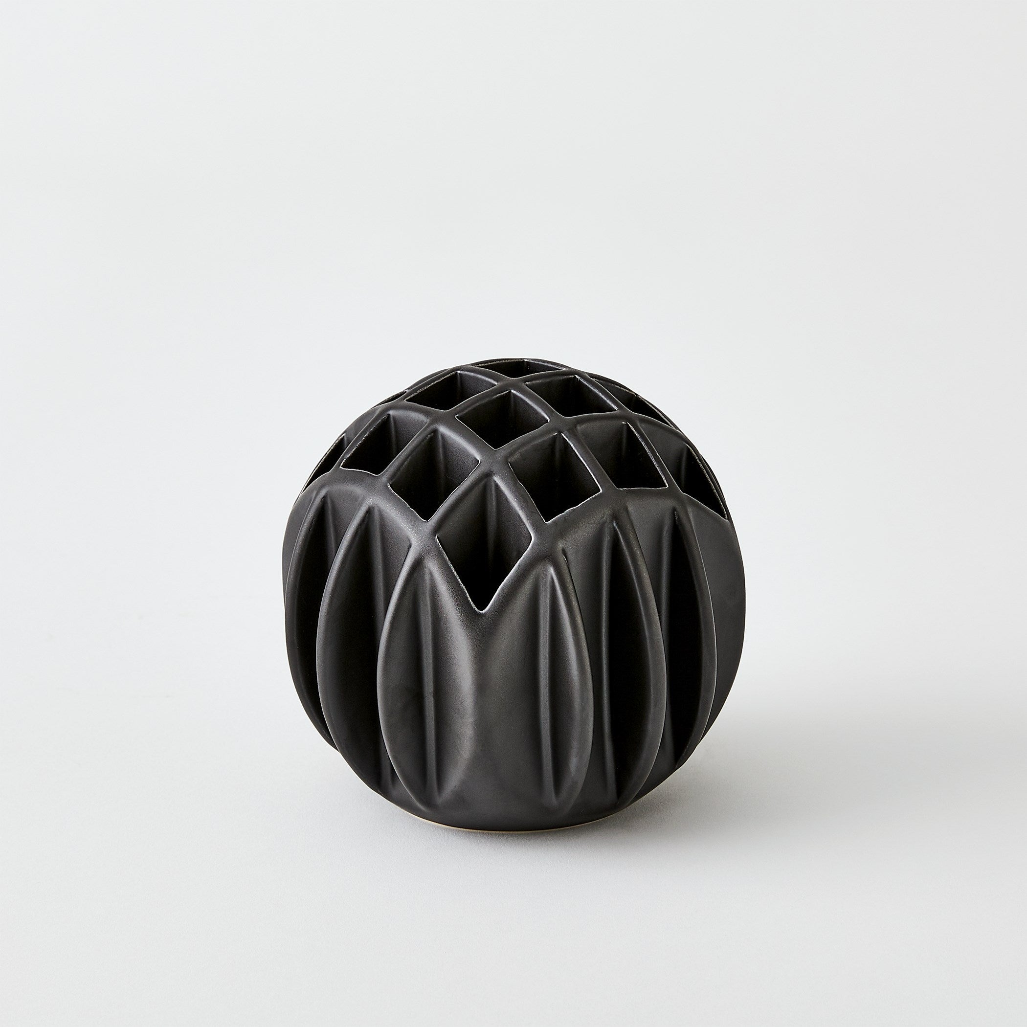 Global Views Bud Ball Vase Matte Black