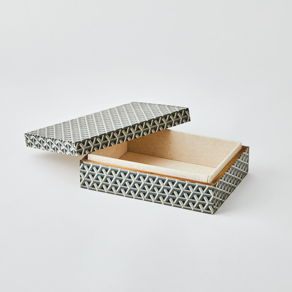 Global Views Interwoven Box