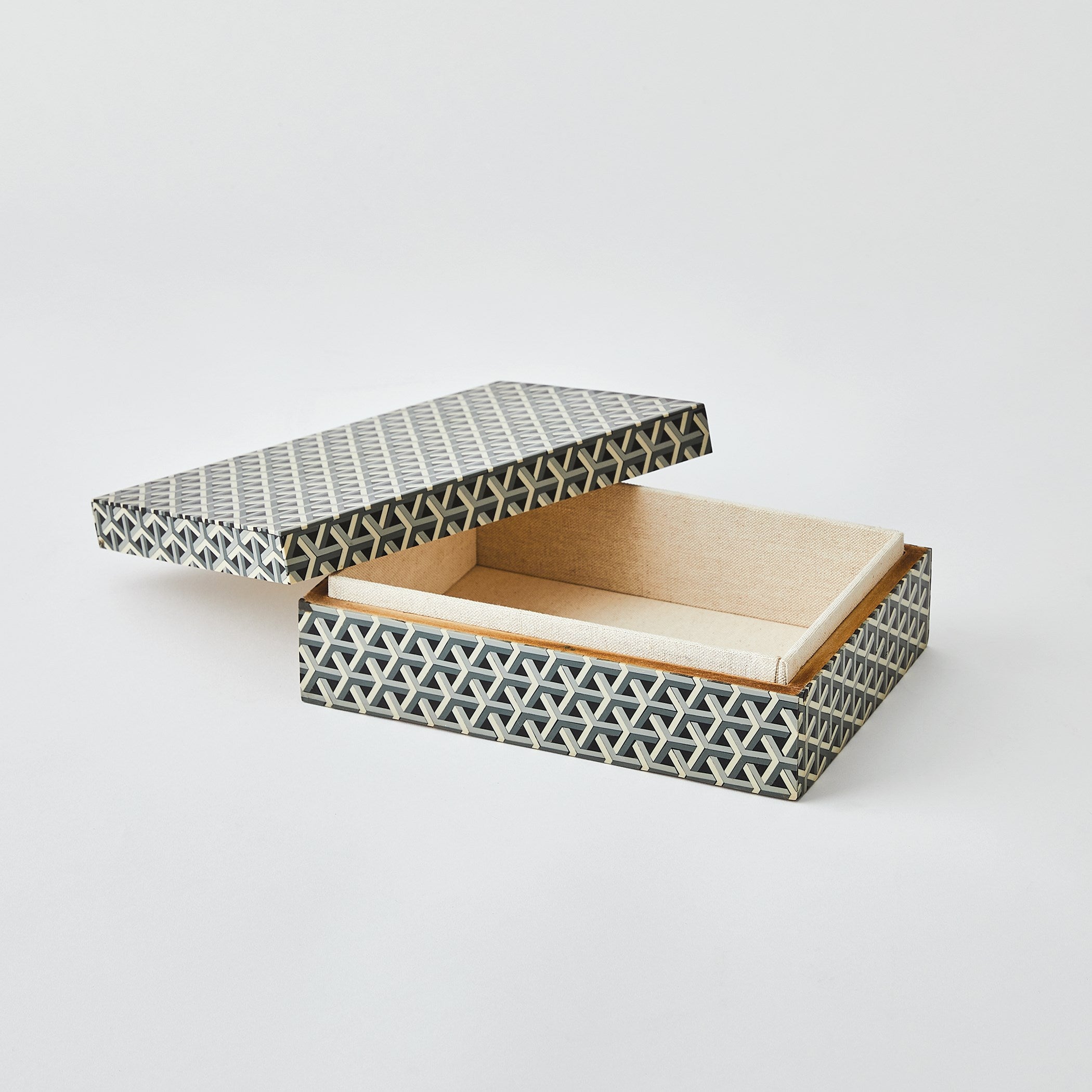 Global Views Interwoven Box
