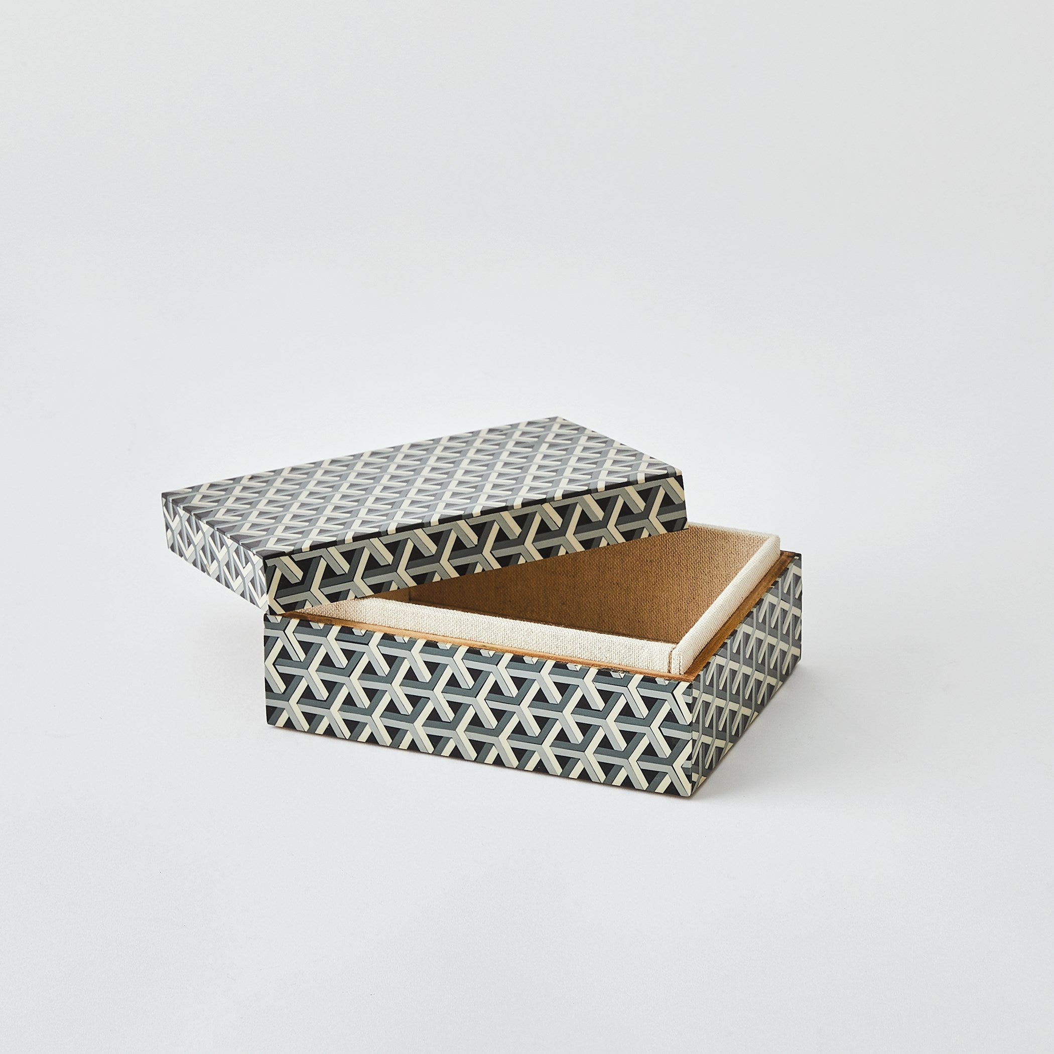 Global Views Interwoven Box