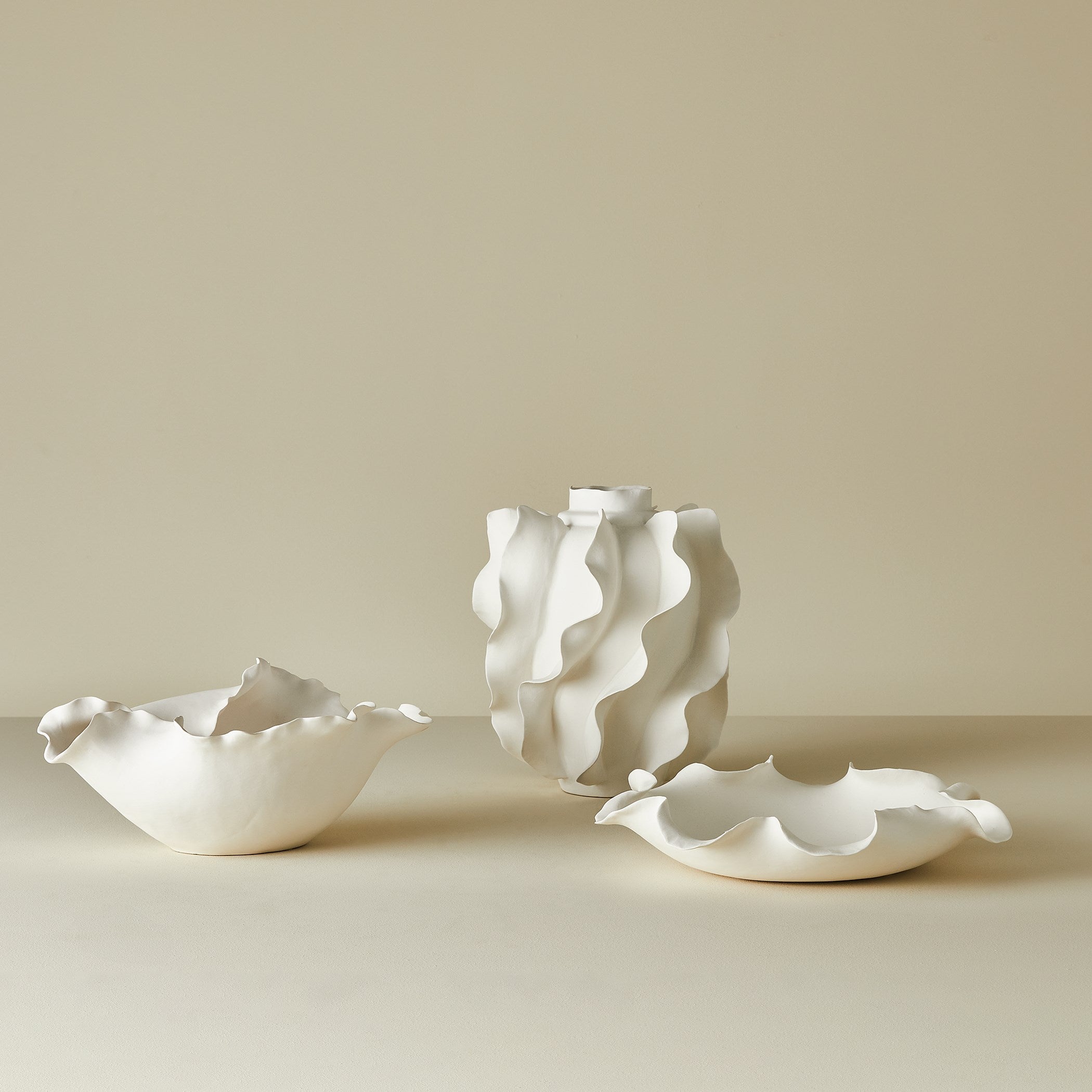 Global Views Folios Vase Matte White