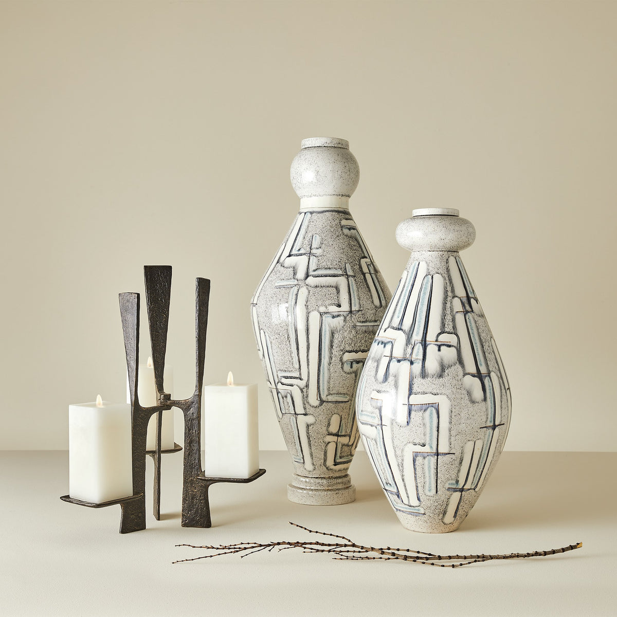 Global Views Spindle Vase