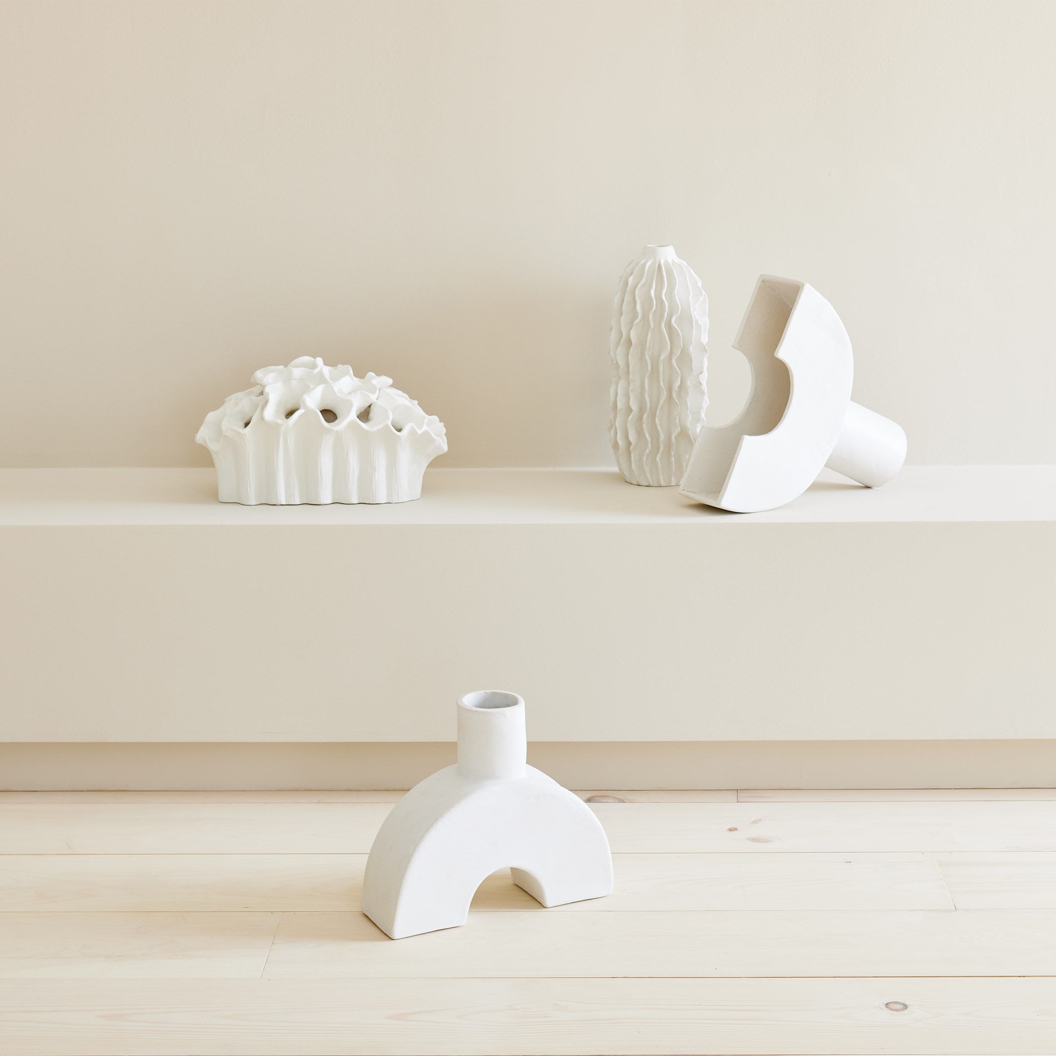 Global Views Sea Ribbons Vase Matte White